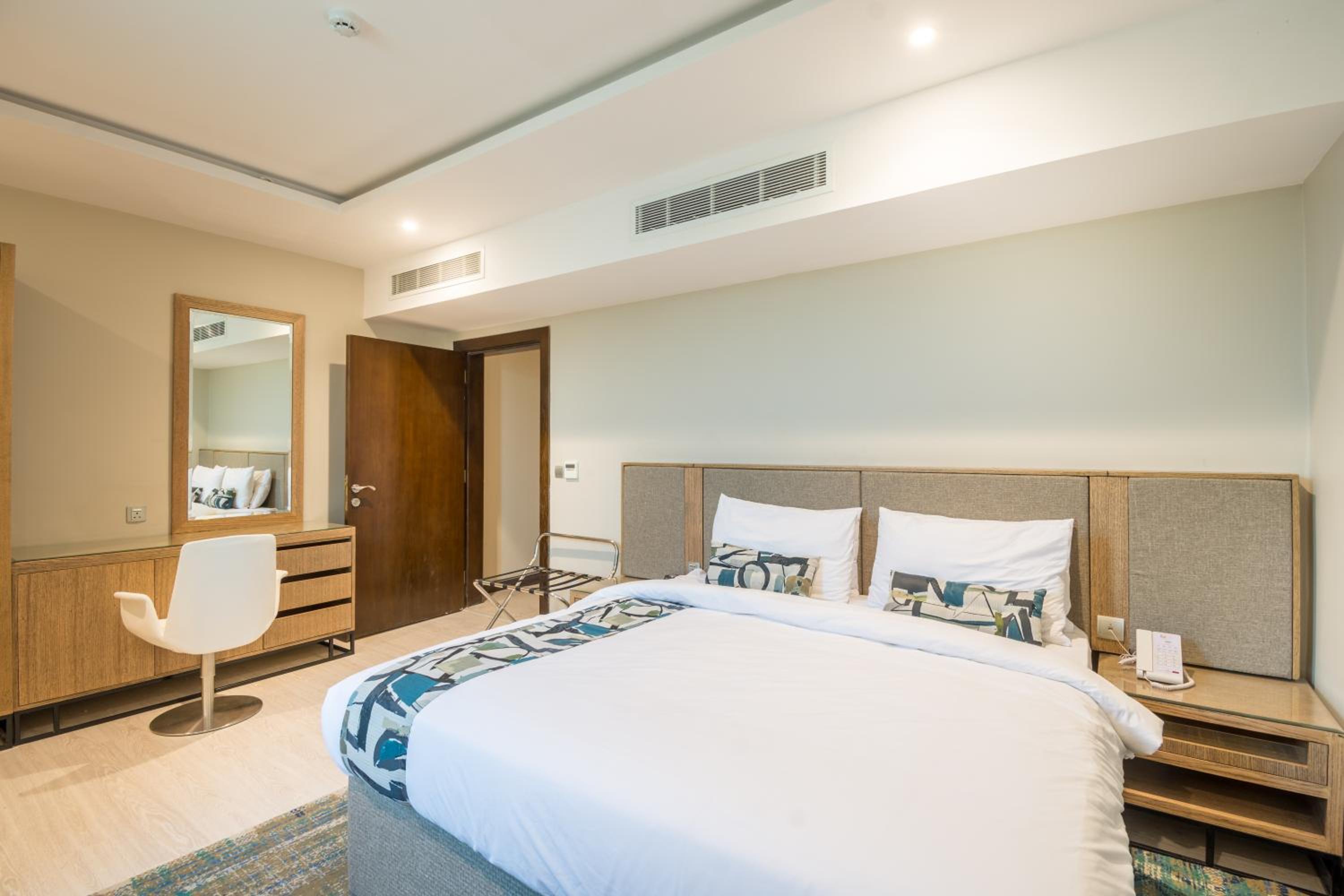 Deluxe Suite - Photo 4