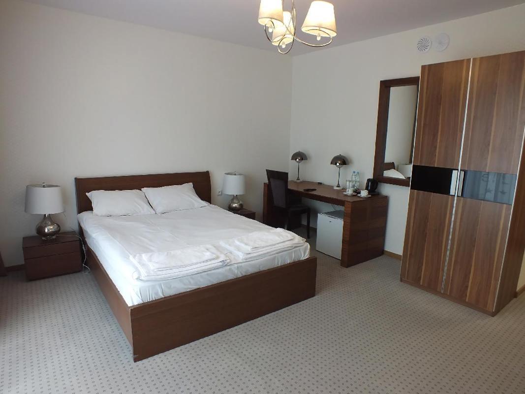 Double or Twin Room - Photo 2