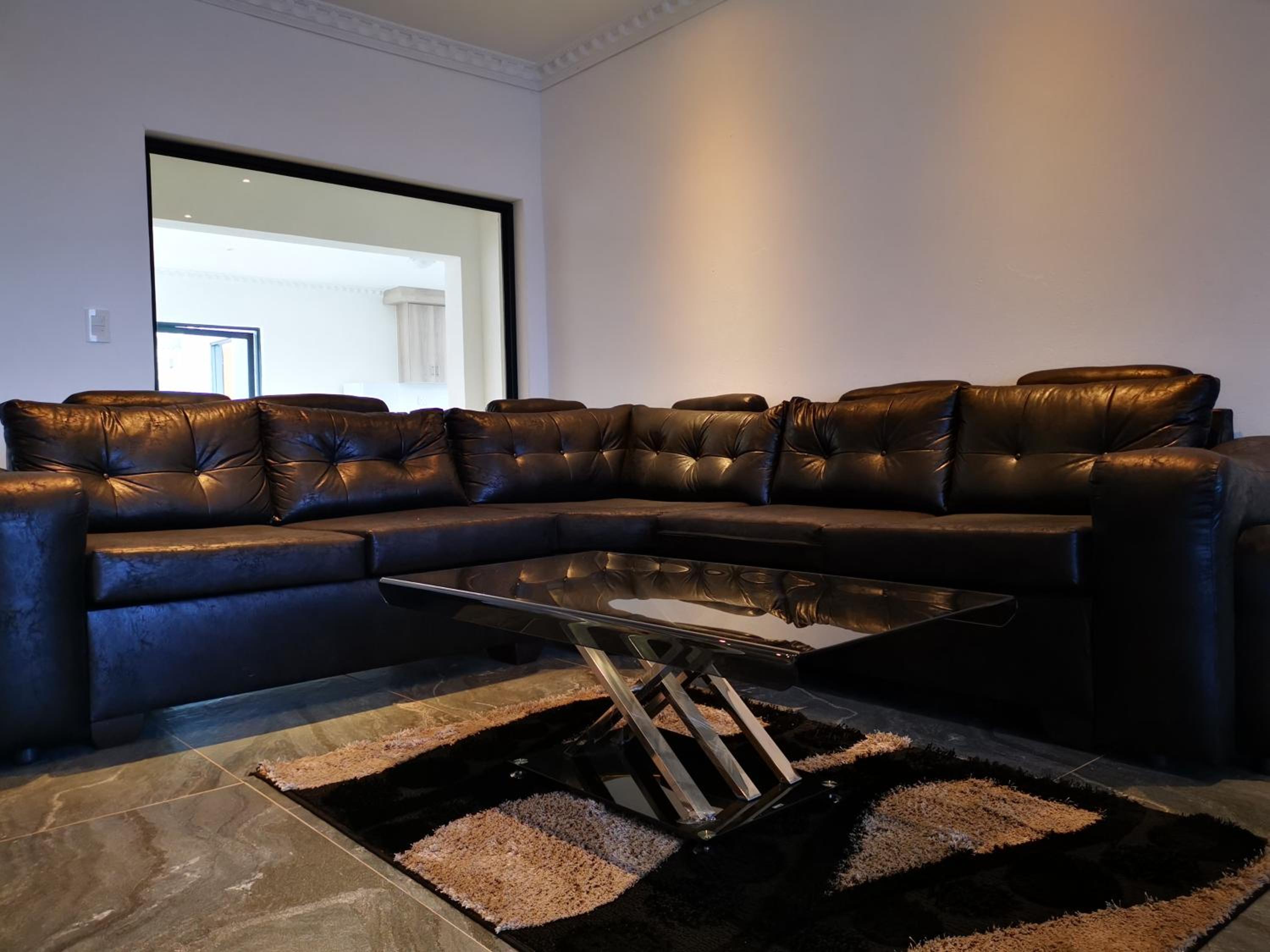 Deluxe Queen Room - Photo 9
