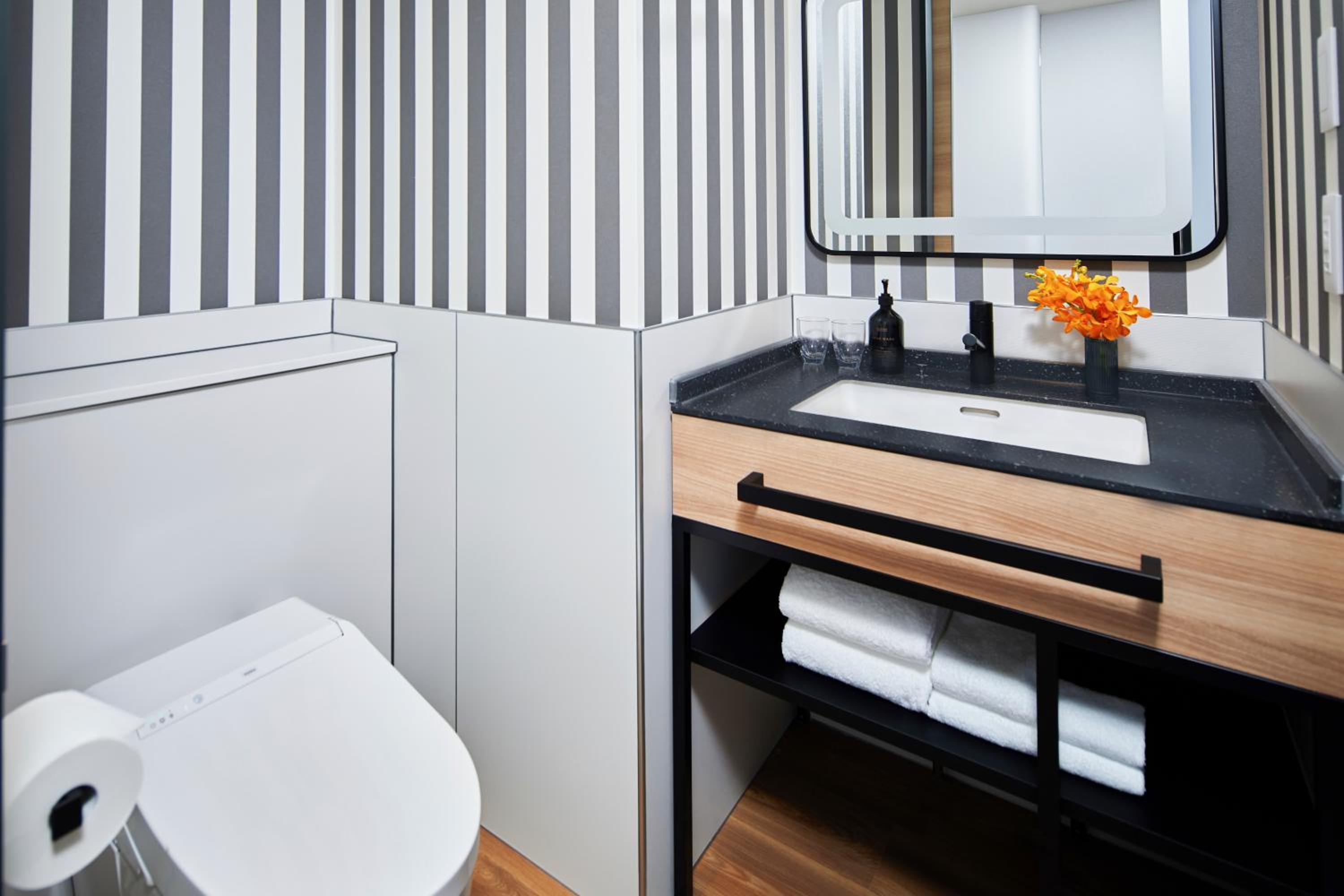 One-Bedroom Double - Photo 7