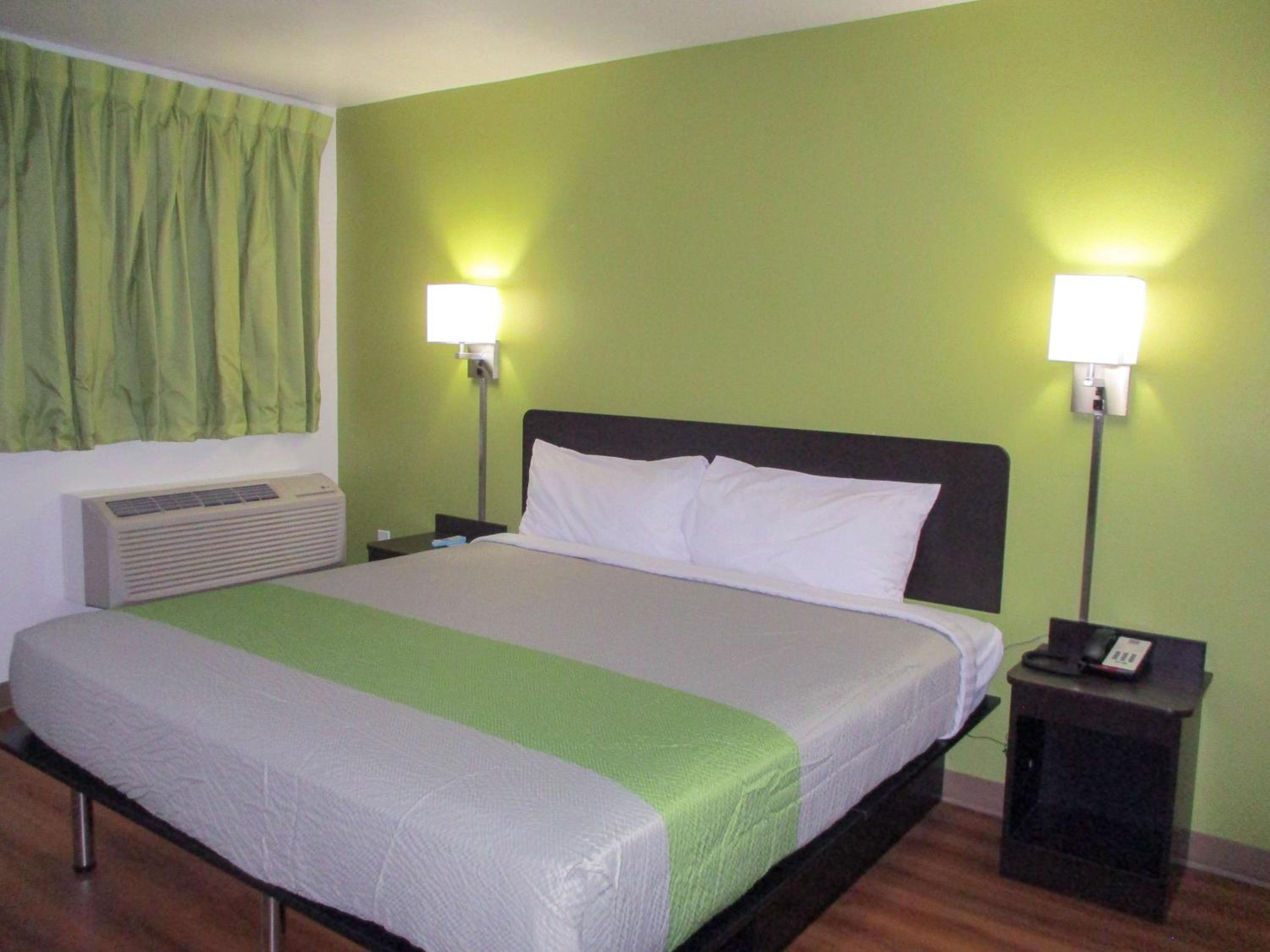 King Room - Disability Access - Non-Smoking - Photo 1