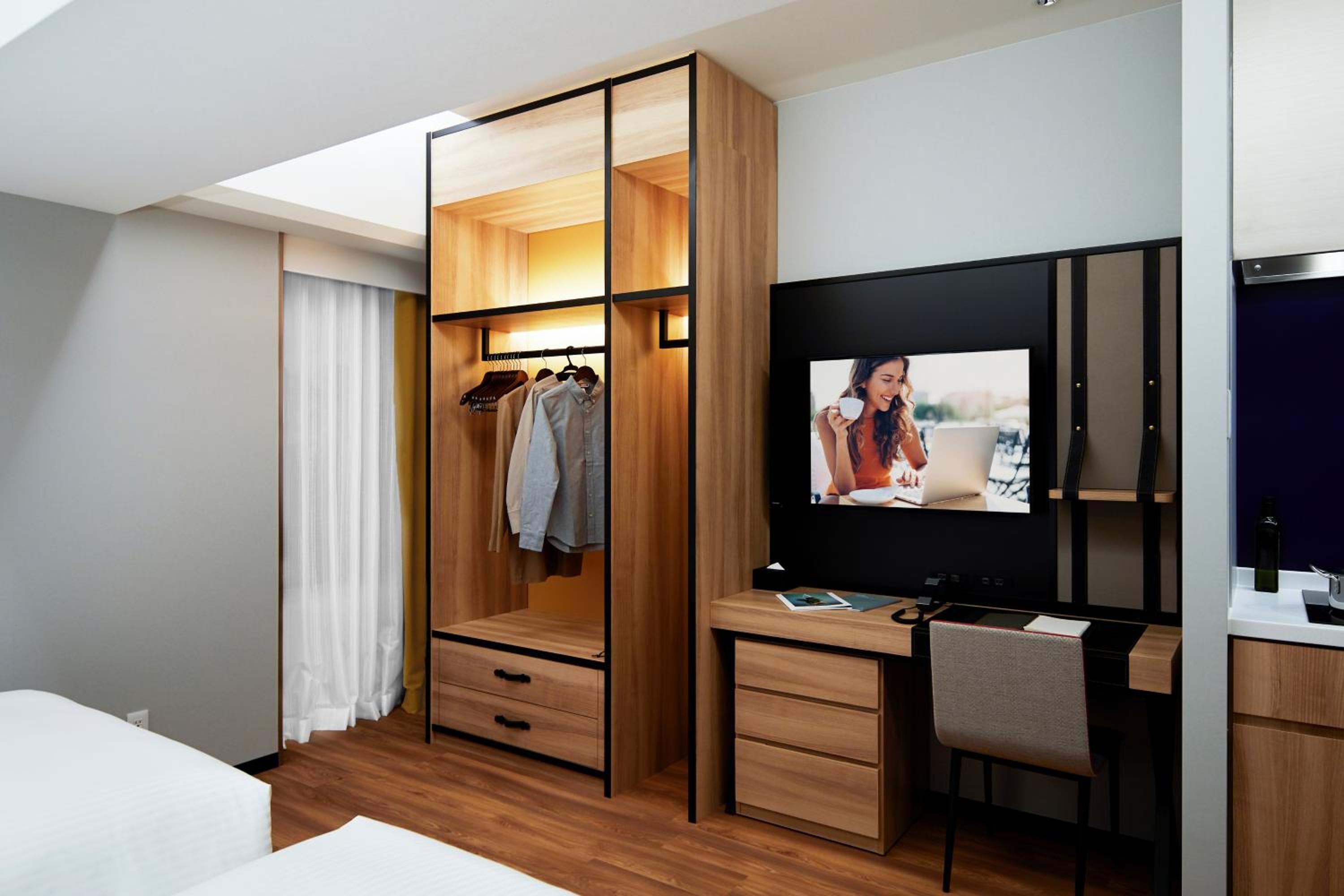 Premier Twin Room - Photo 10