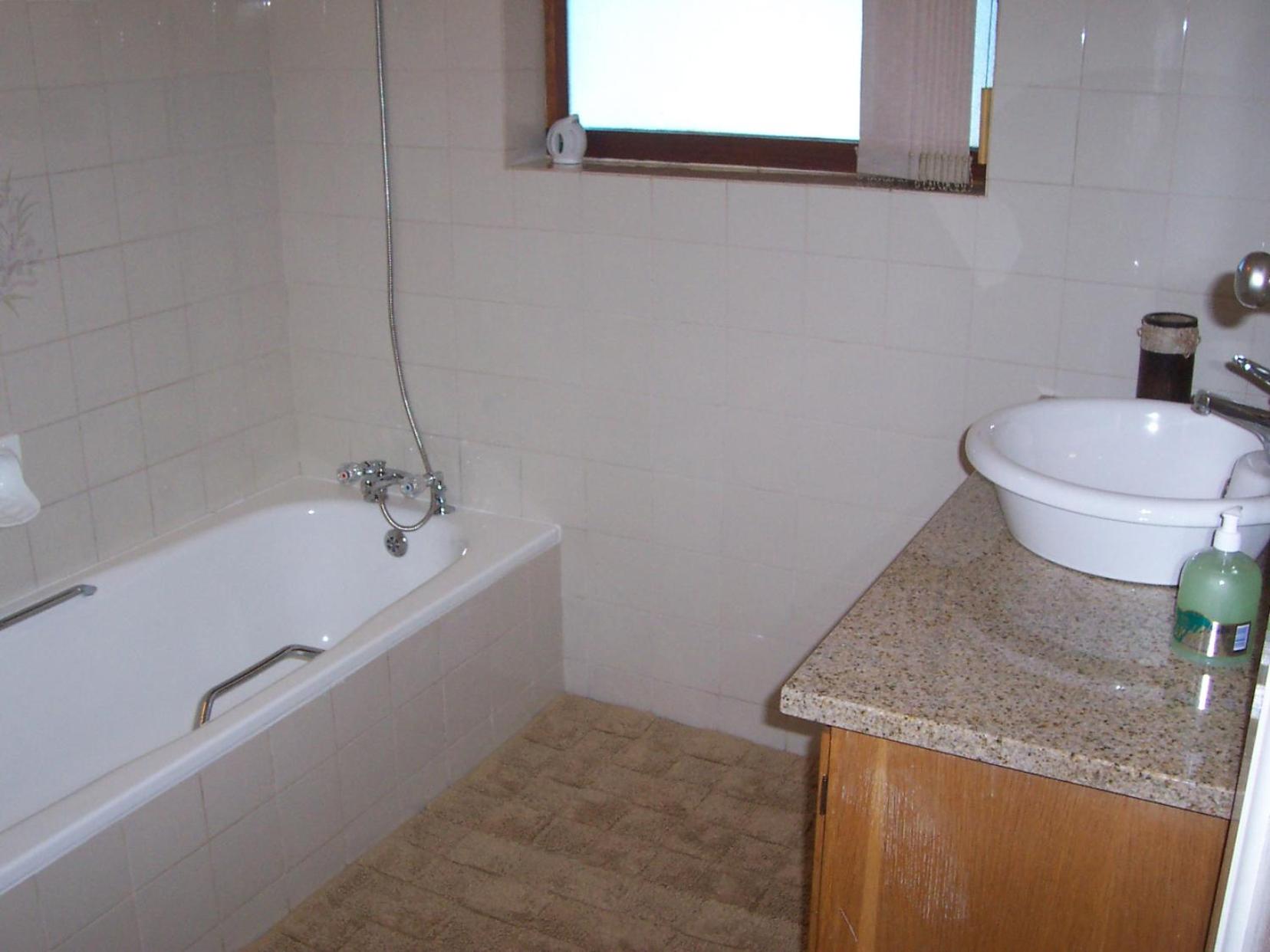 Deluxe Room (2 Adults + 1 Child) photo 2