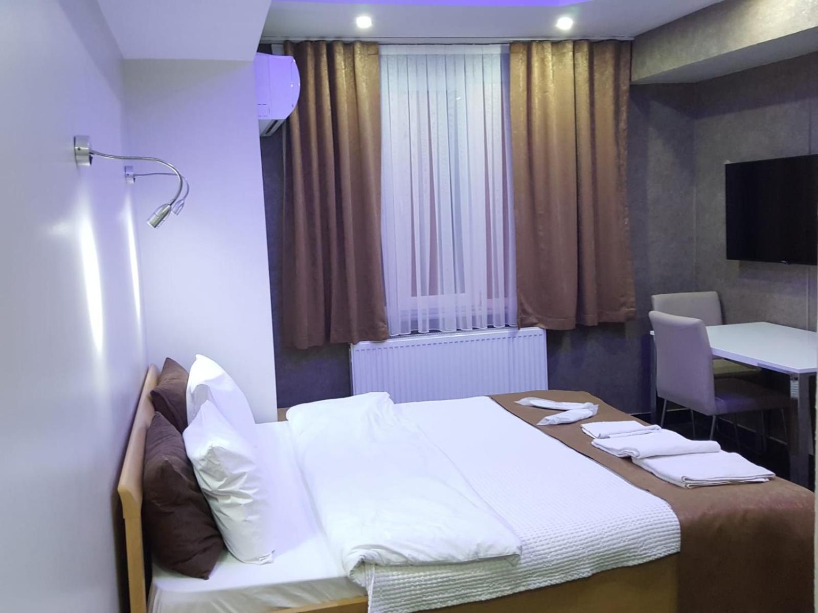 Large Double Room photo 3