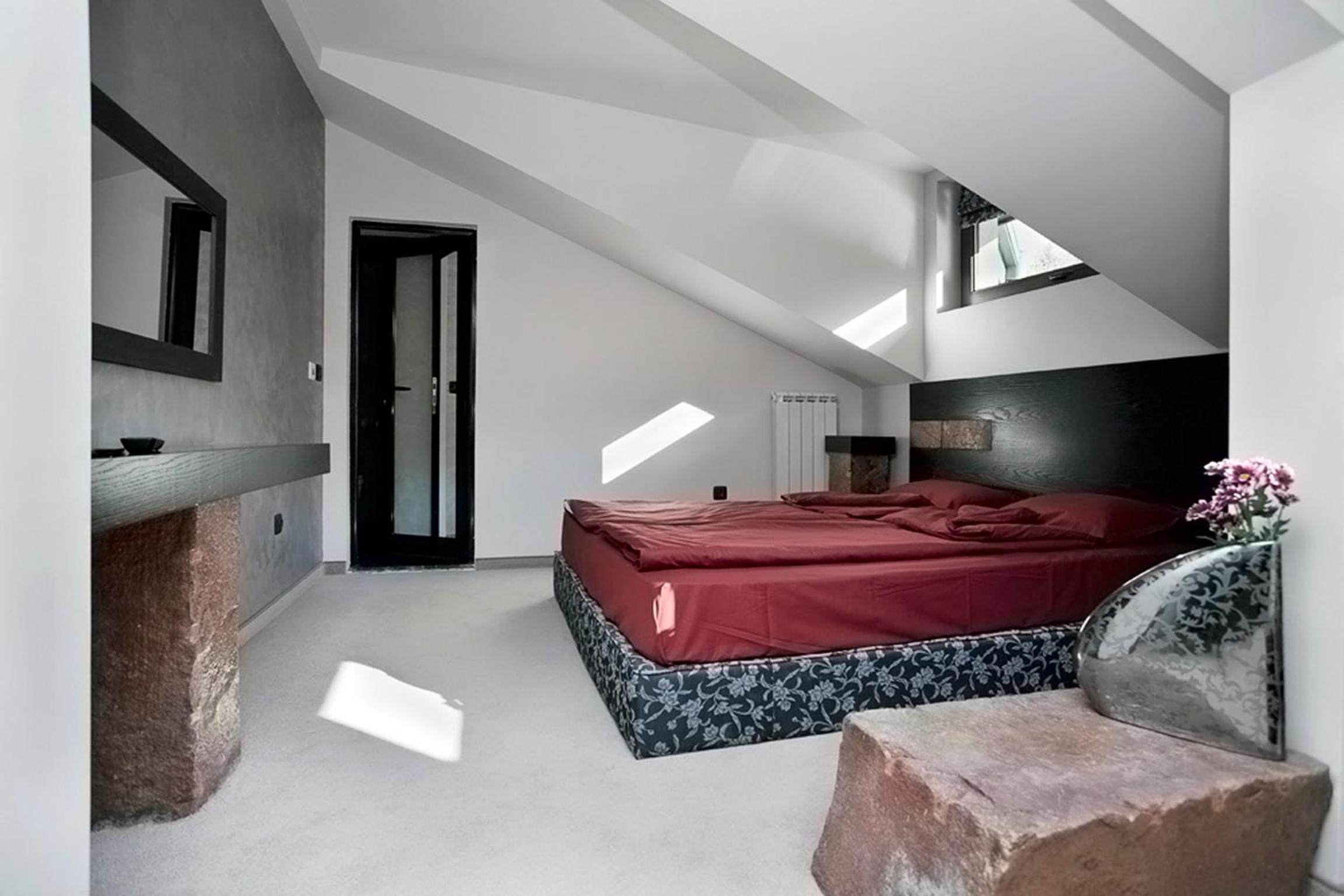 Junior Suite with Balcony and Mountain View - Photo 2