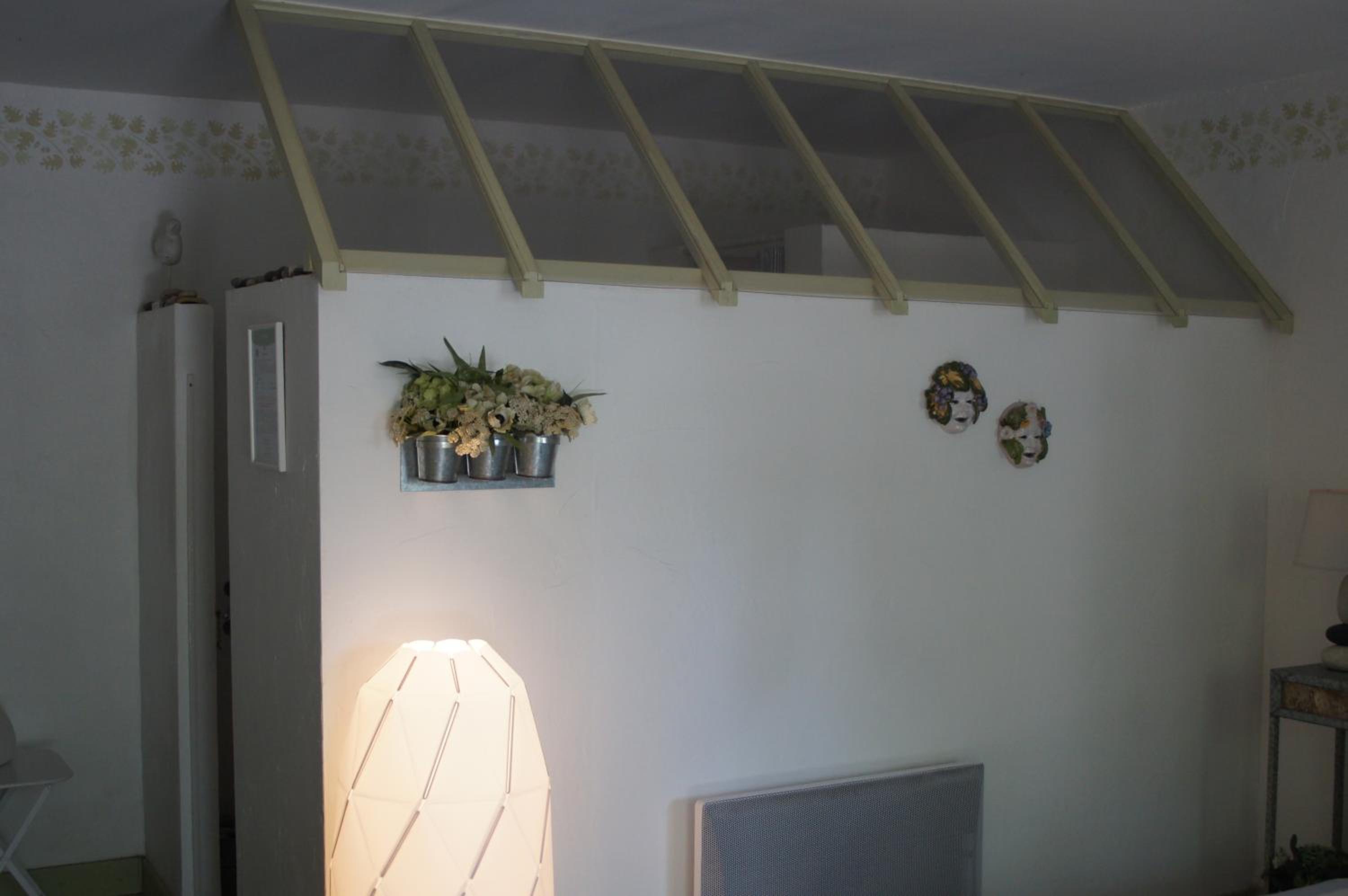 Quadruple Room with Private Bathroom - Photo 3
