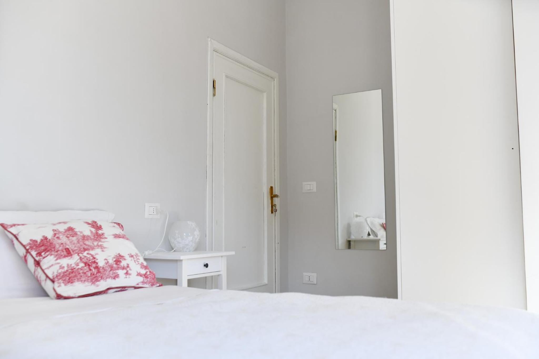 Deluxe Double or Twin Room with Balcony and City View - Photo 1