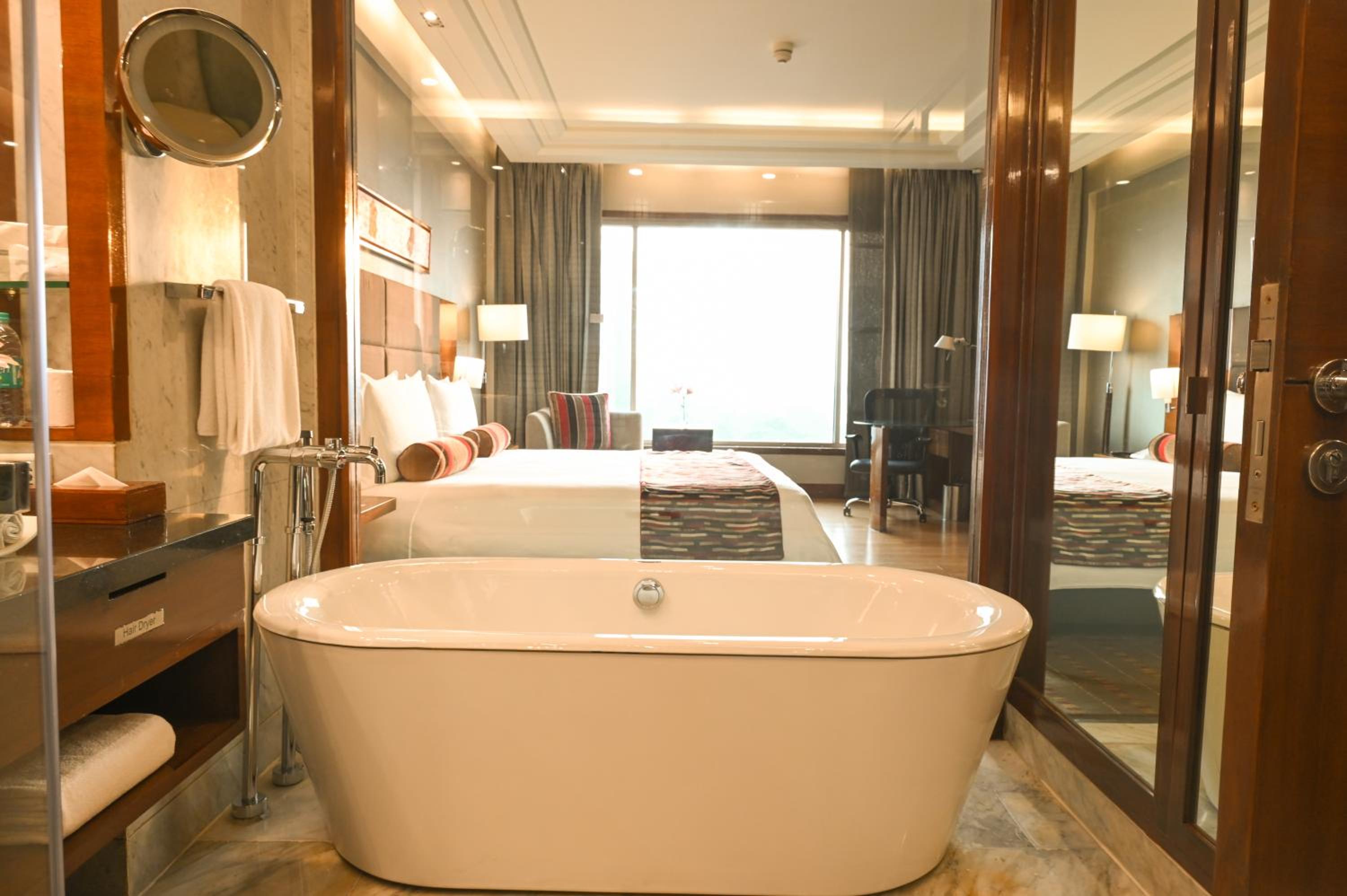 Standard Twin Room with City View - Smoking with 15% discount on Food & Beverages, 15% off on Spa Services