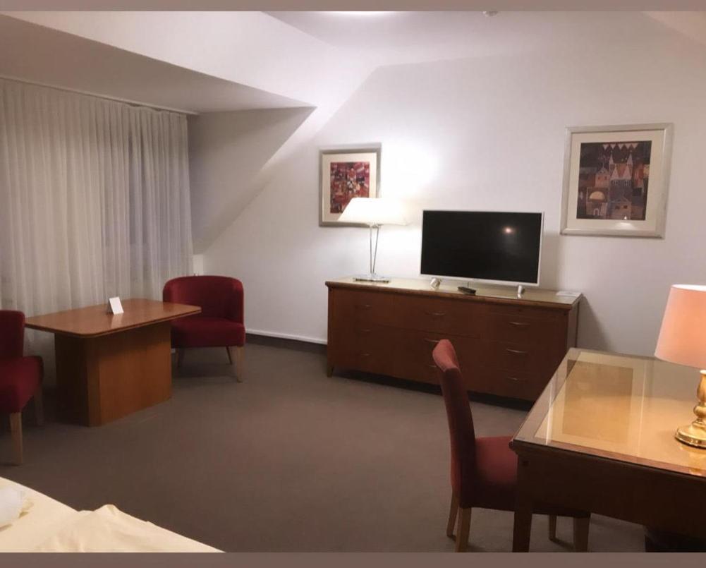 Double Room - Photo 18