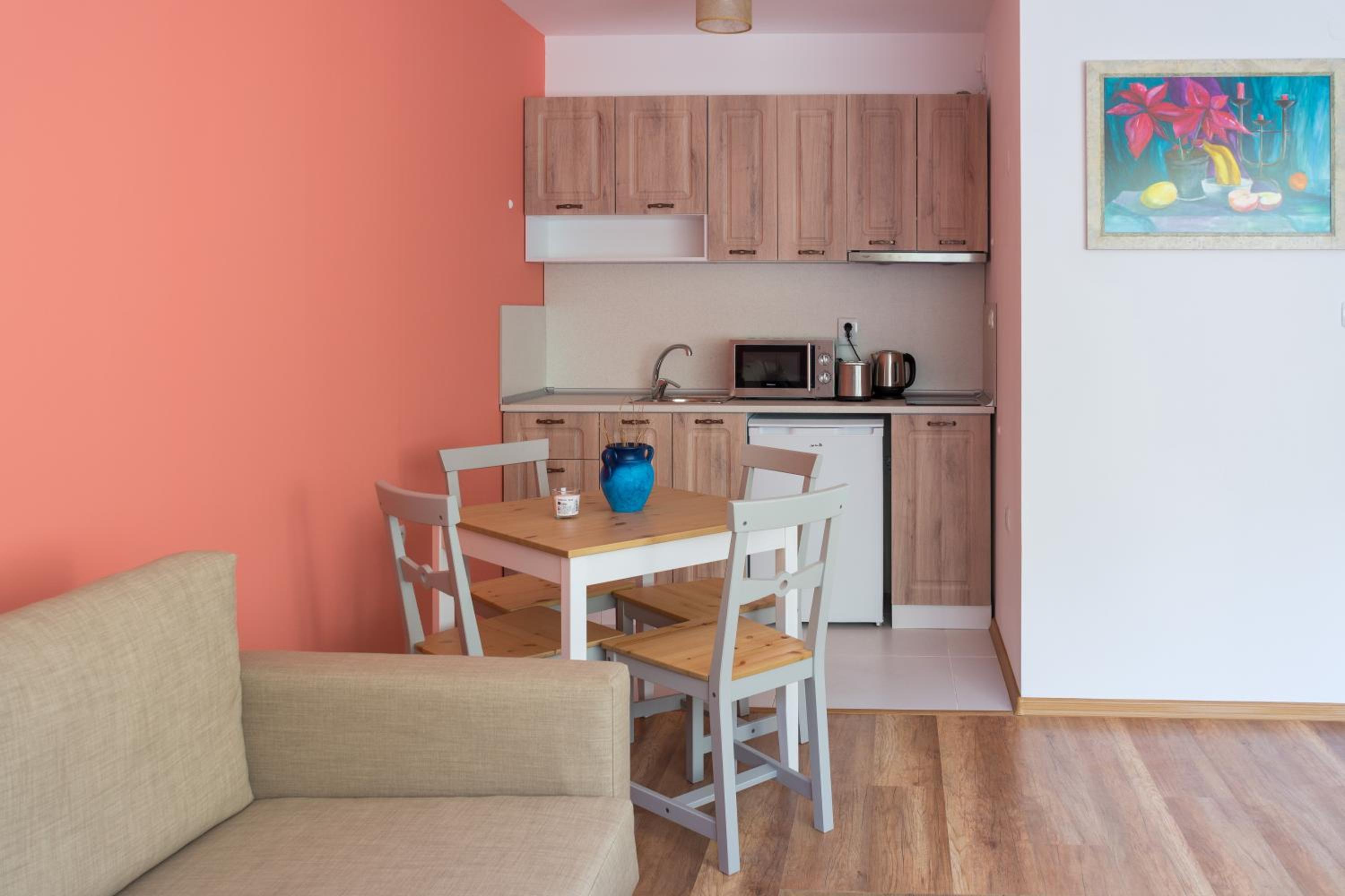 One-Bedroom Apartment - Photo 12