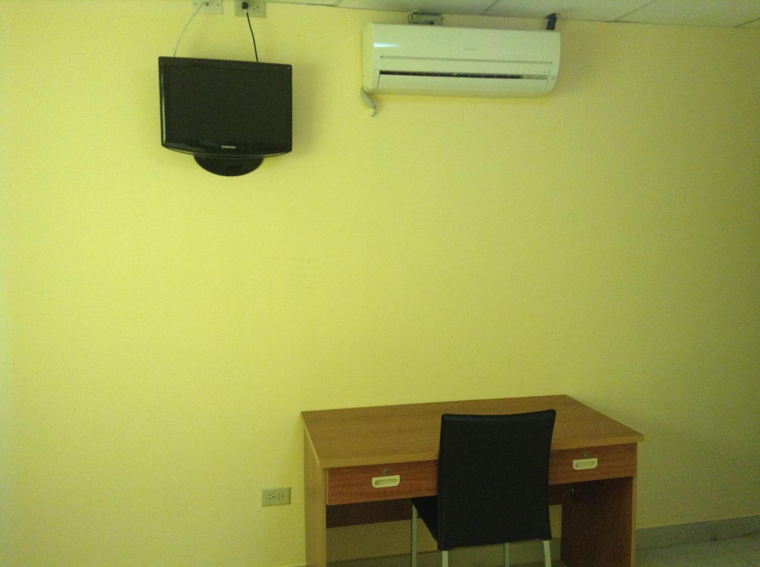 Family Room photo 3