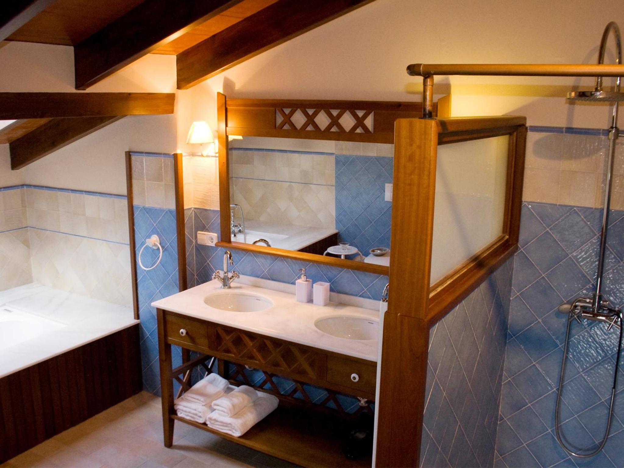 Suite with Mountain View photo 3