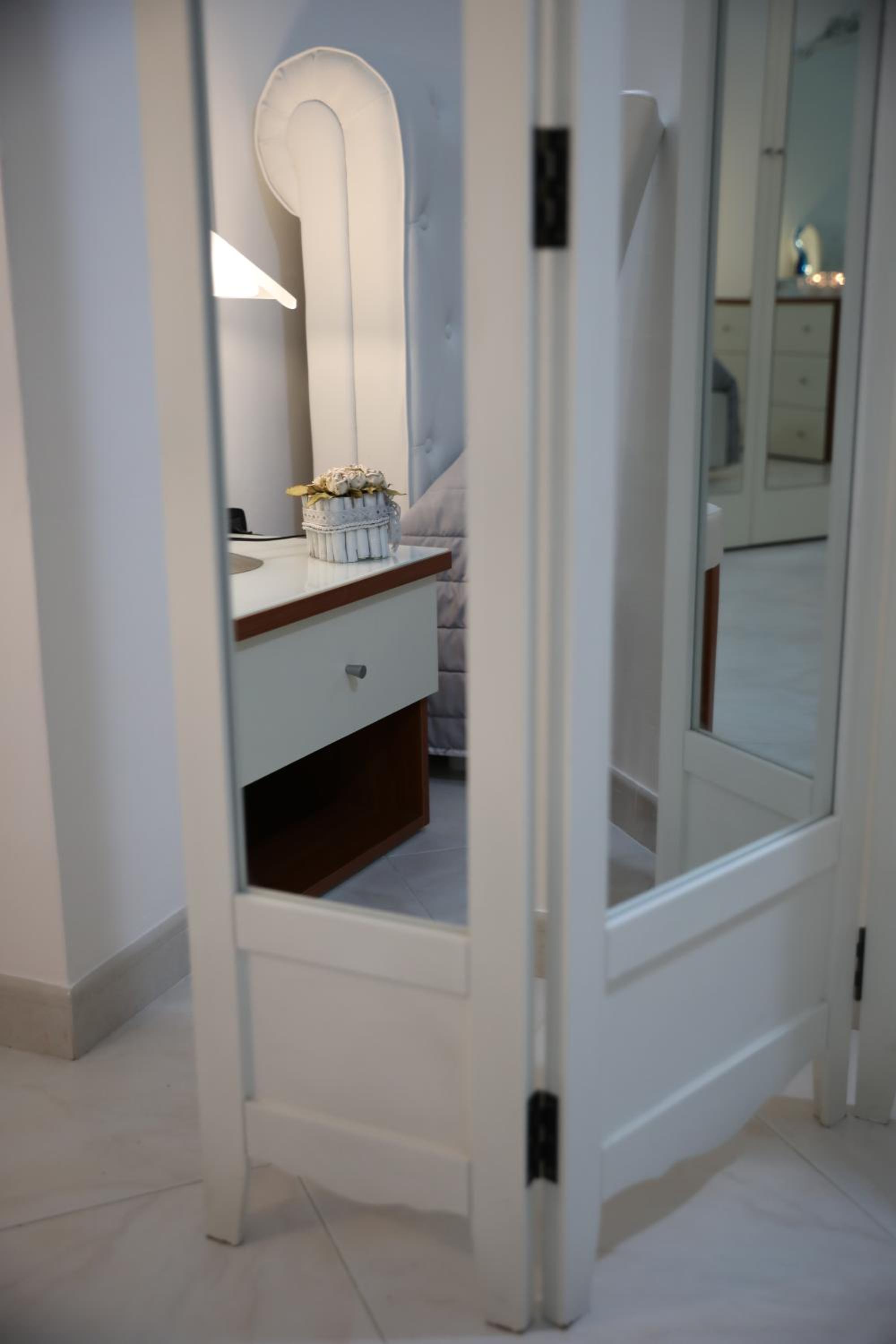 One-Bedroom House photo 1