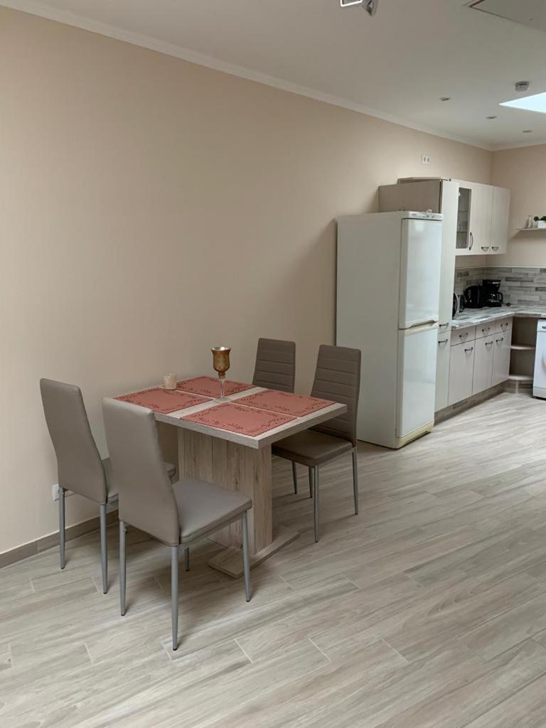 One-Bedroom Apartment - Photo 22