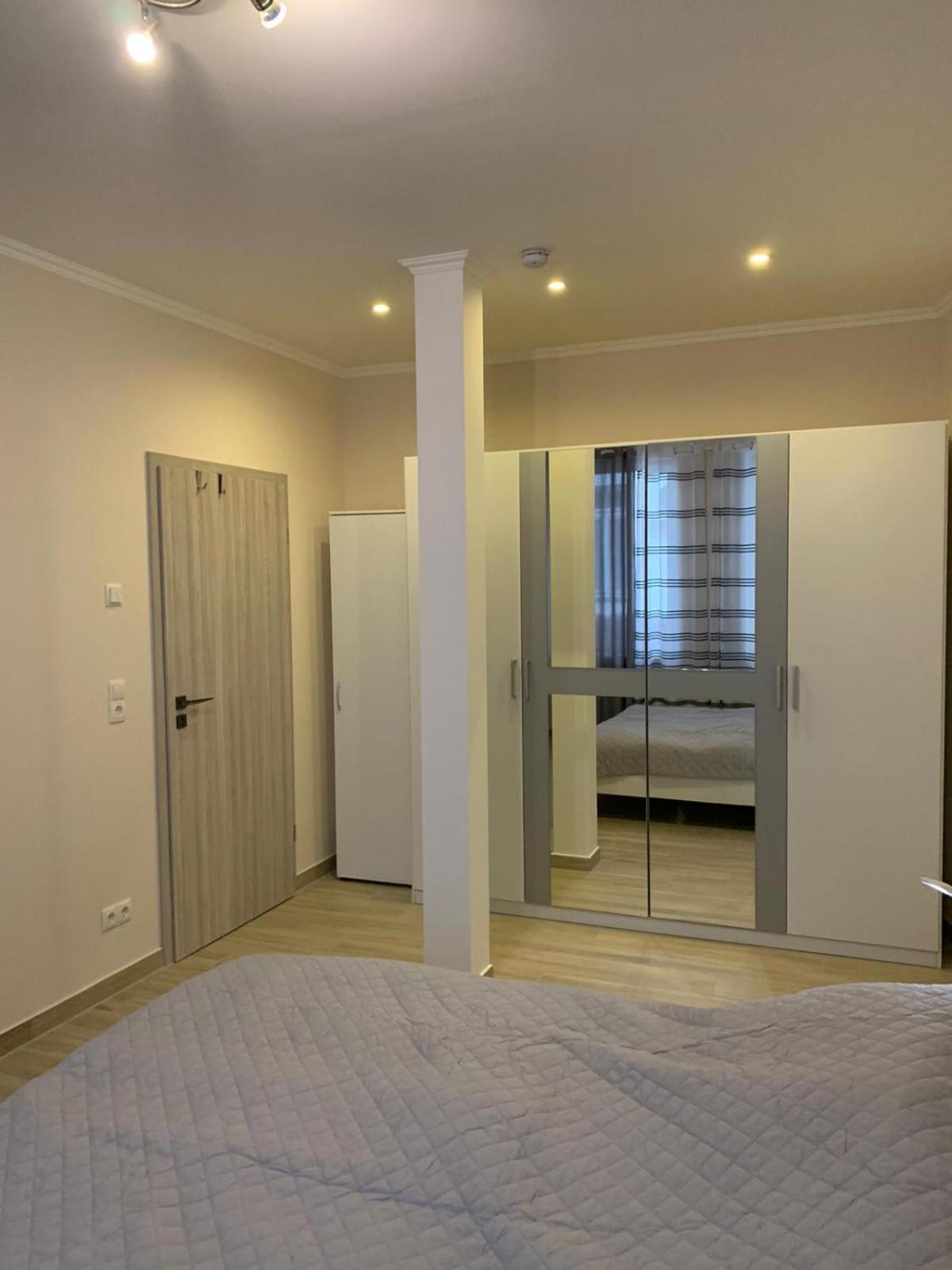 One-Bedroom Apartment - Photo 1