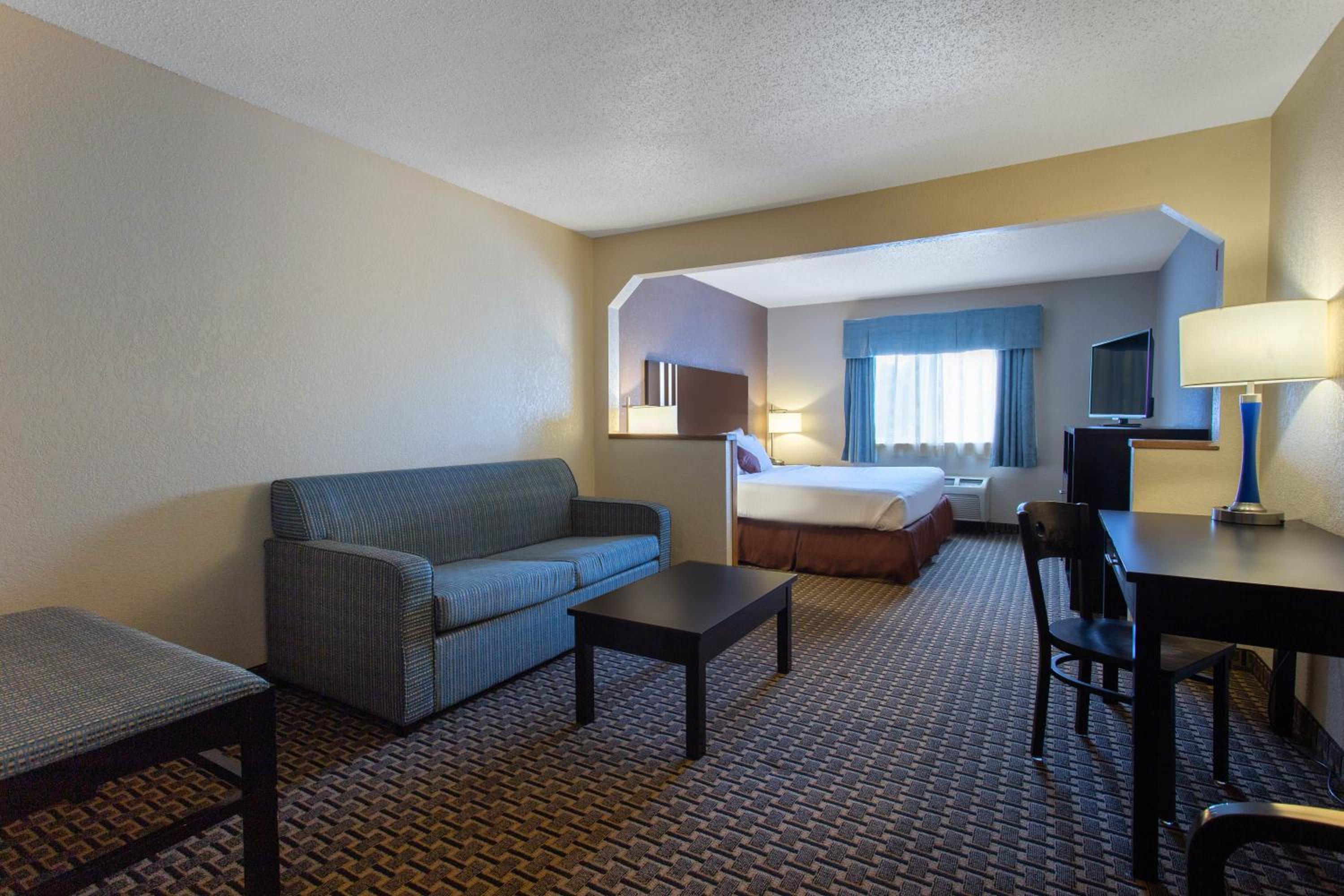 King Room - Non-Smoking - Photo 1