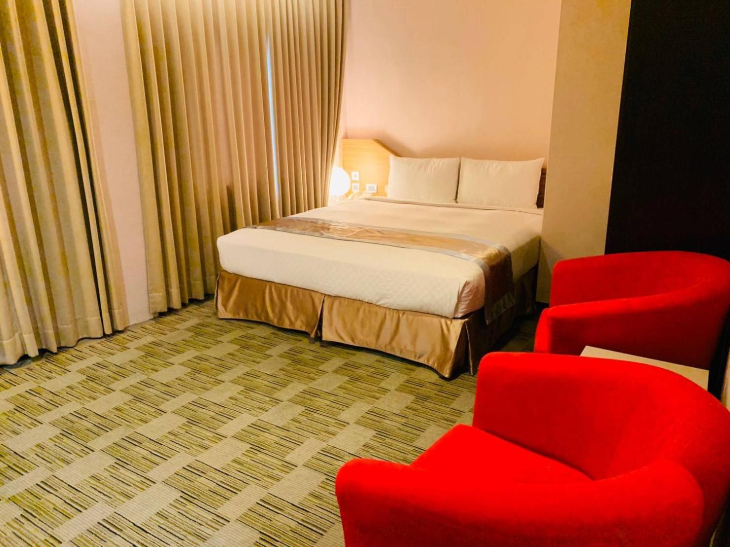 Queen Room