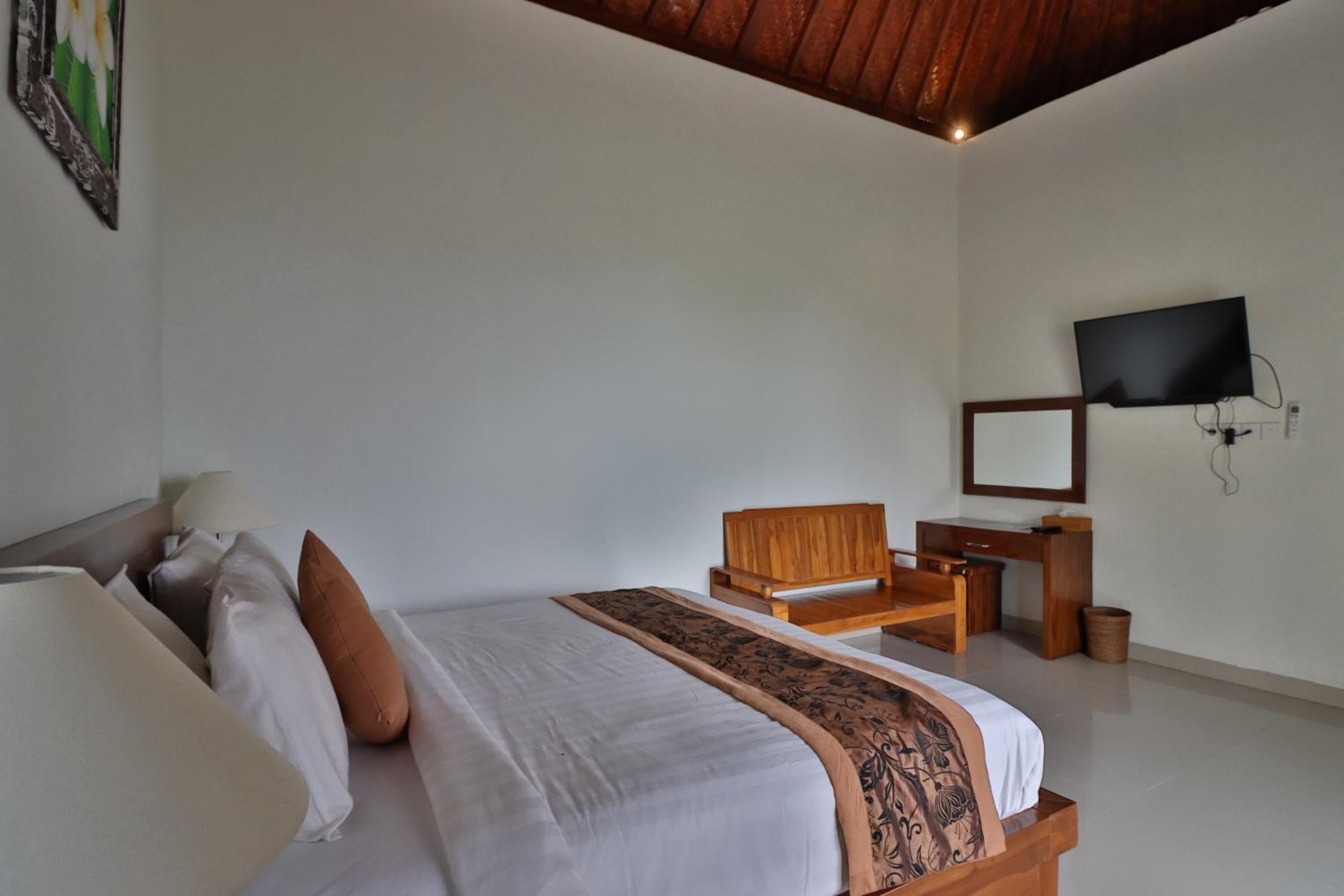 One-Bedroom Cottage - Photo 35