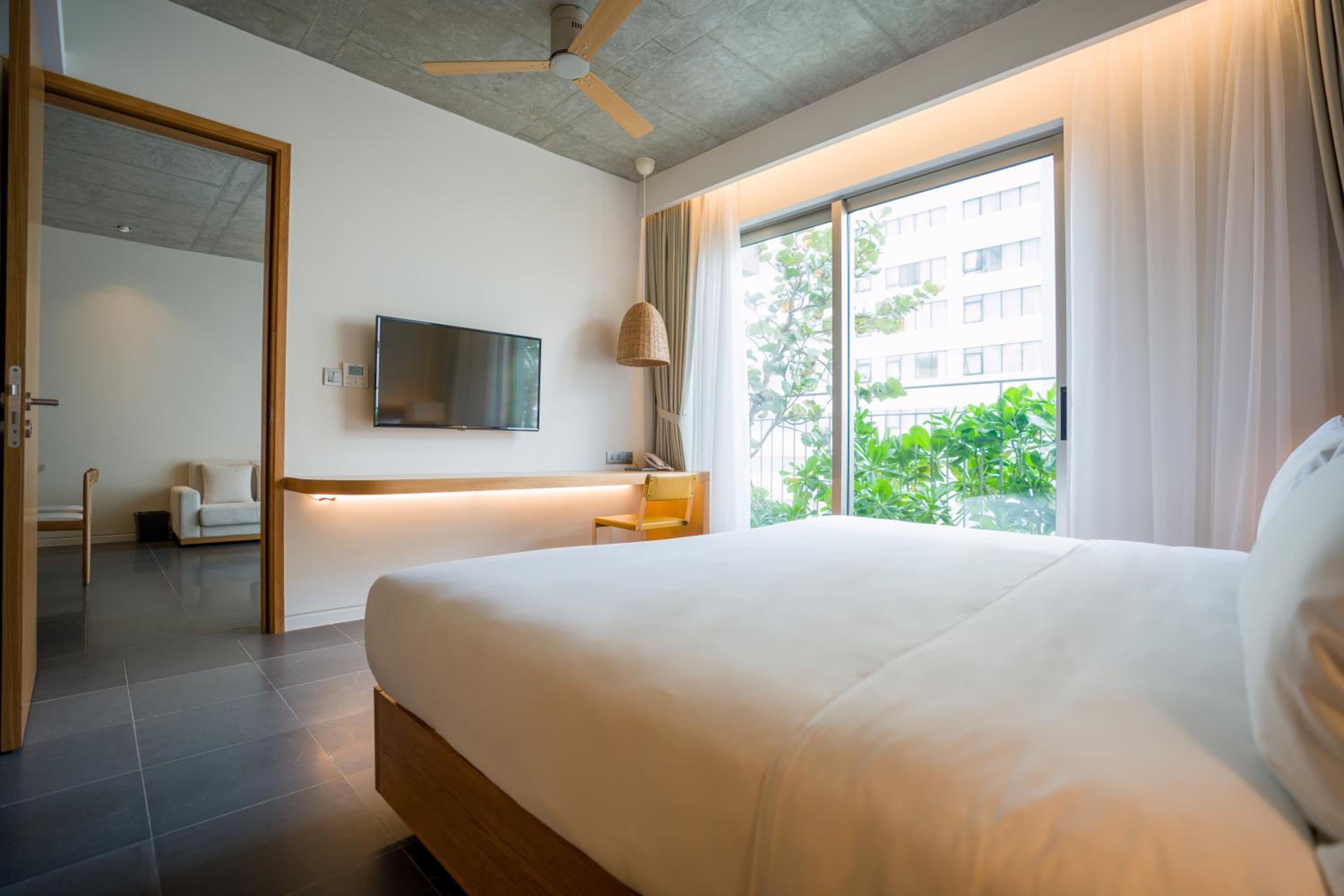 One-Bedroom Apartment with Balcony - Photo 11