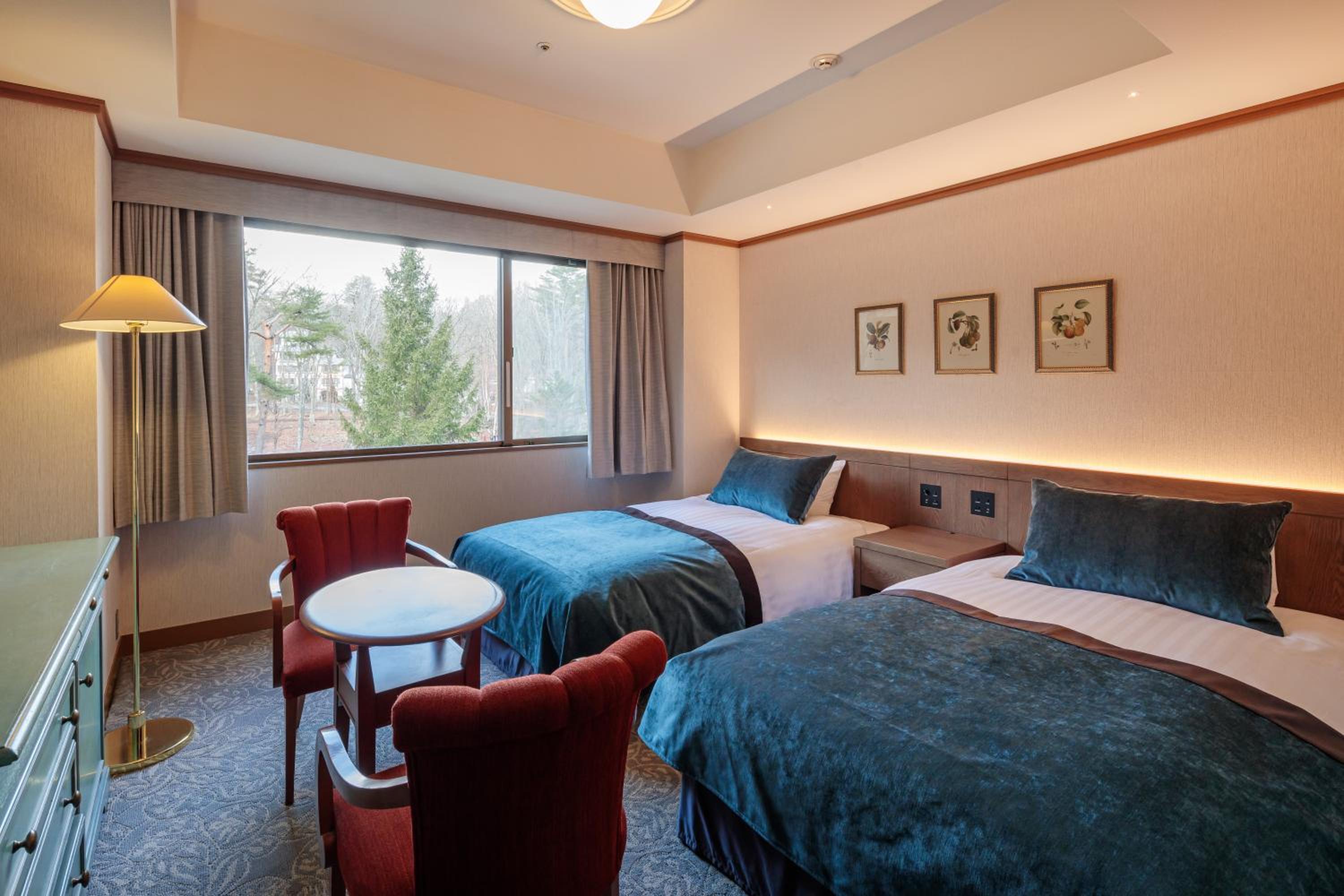 Economy Twin Room - Photo 6