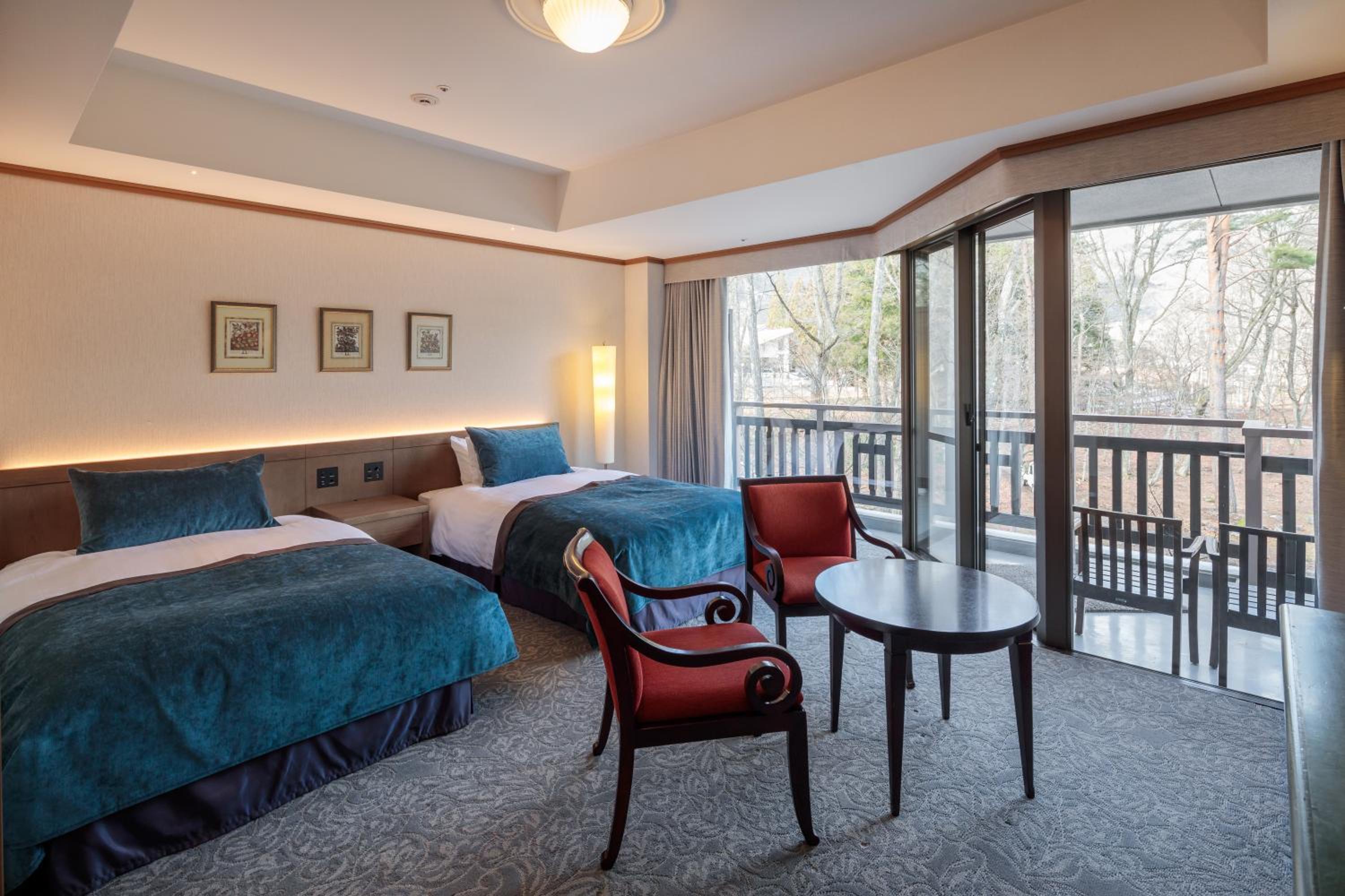Standard Twin Room with Balcony - Photo 9