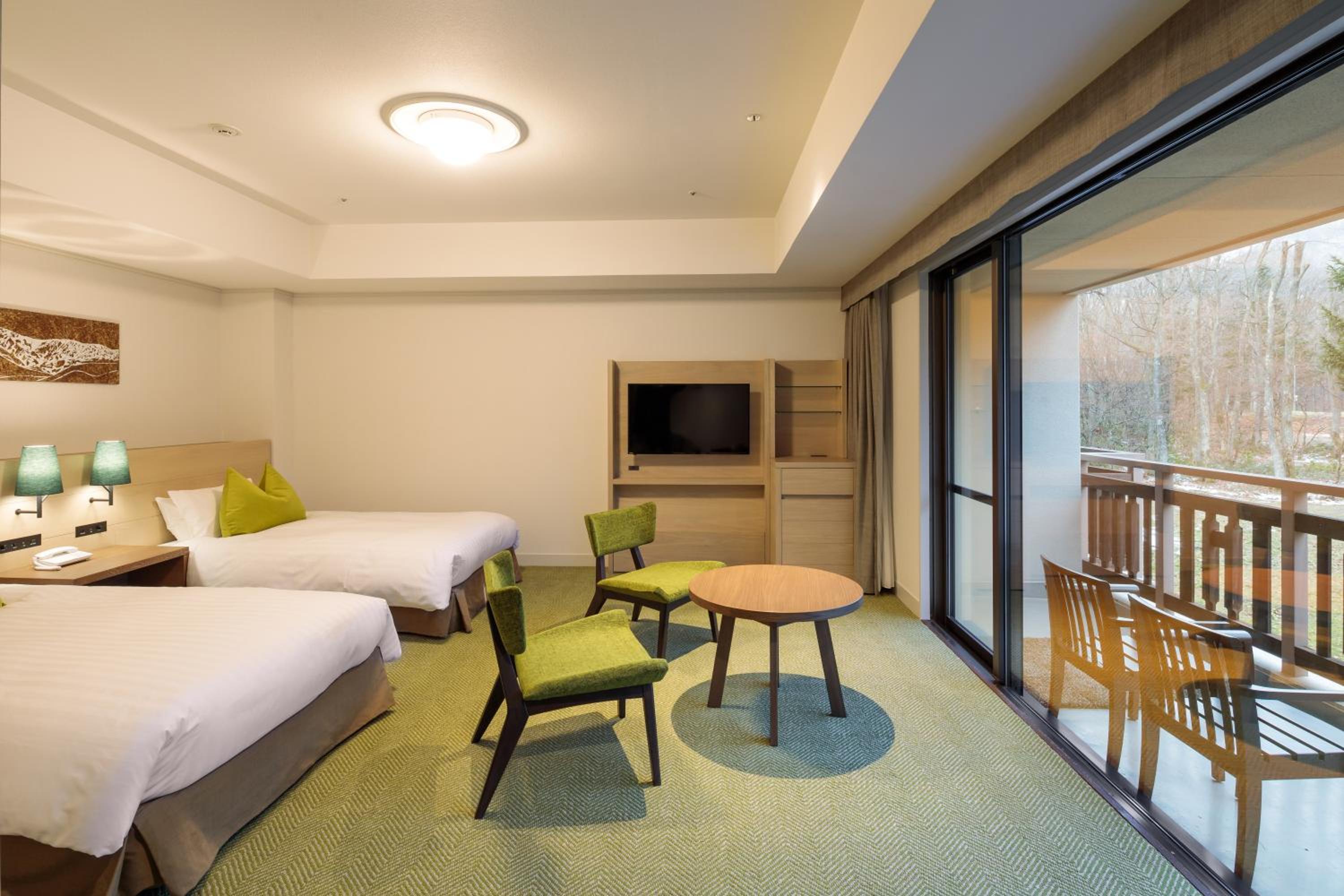 Deluxe Twin Room with Balcony - Photo 2