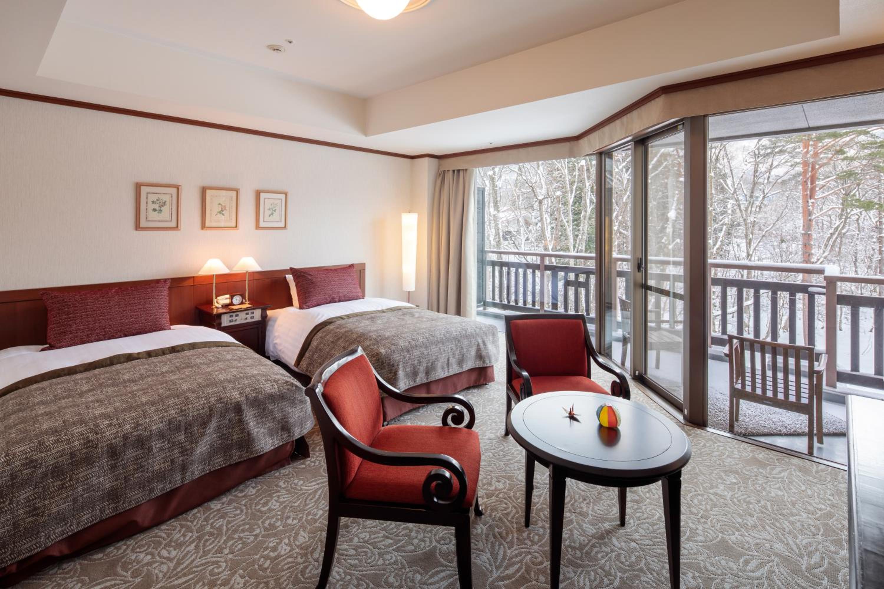 Standard Twin Room with Balcony - Photo 10