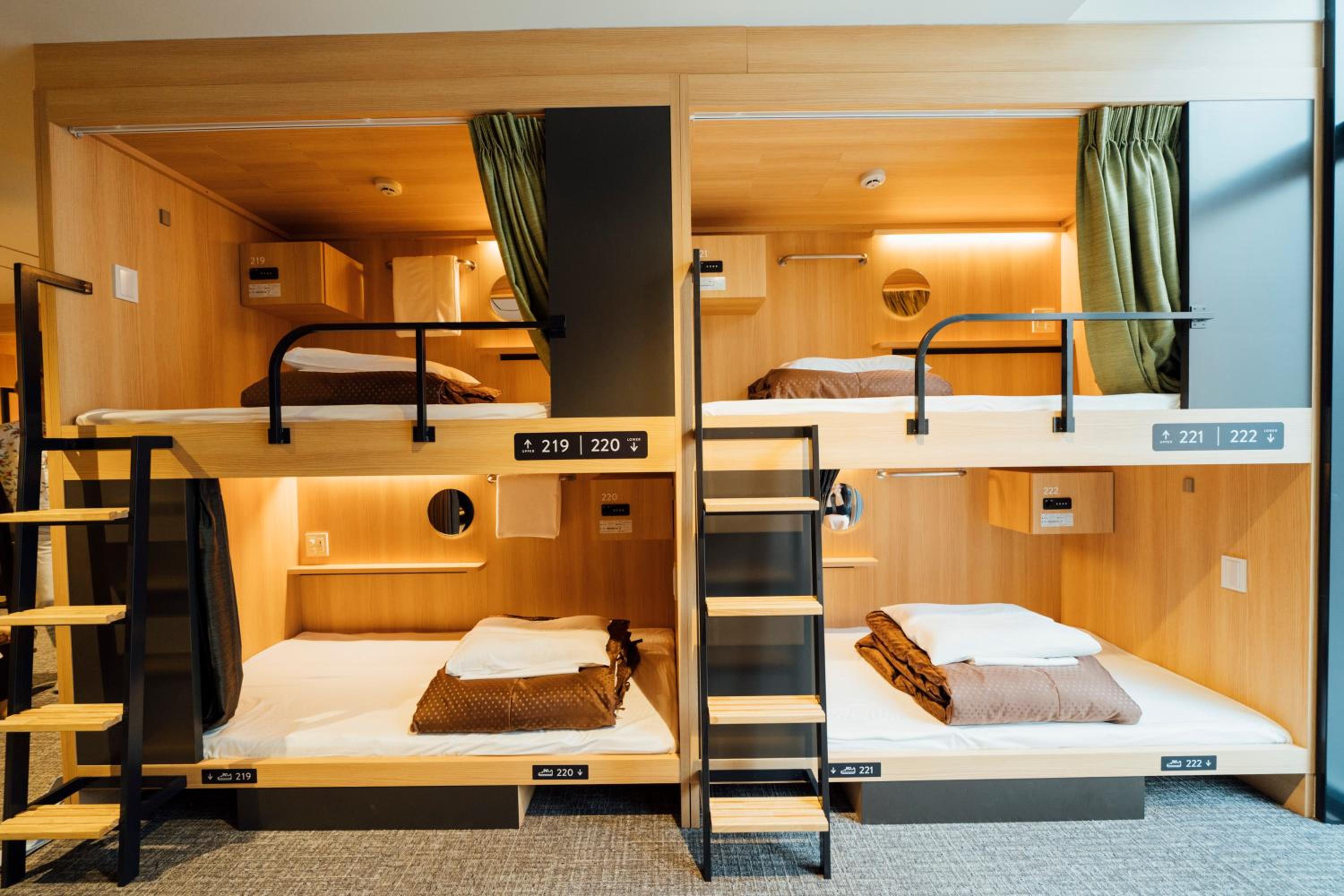 Bunk Bed in Mixed Dormitory Room with shared Bathroom - Non-Smoking