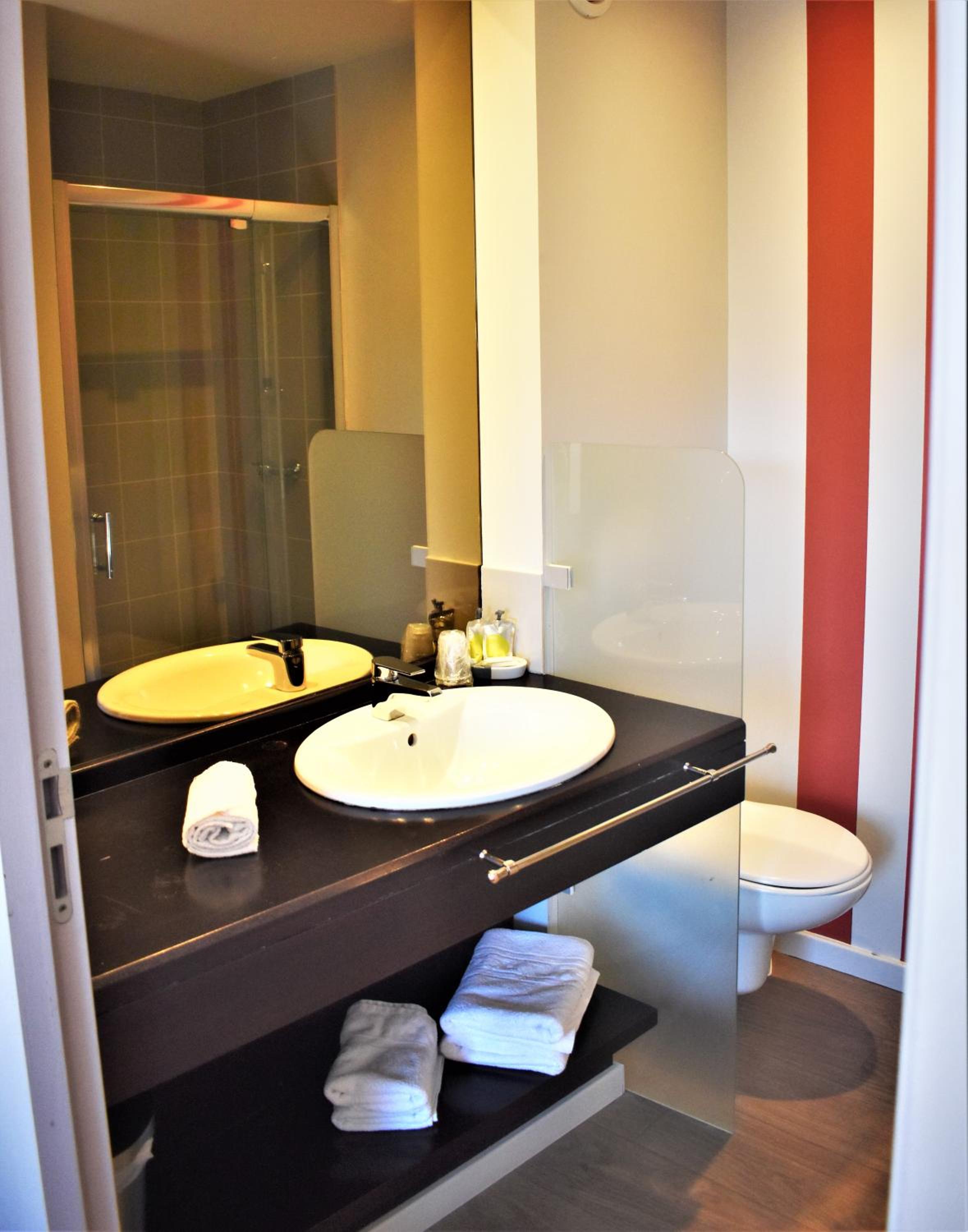 Standard Double Room photo 3