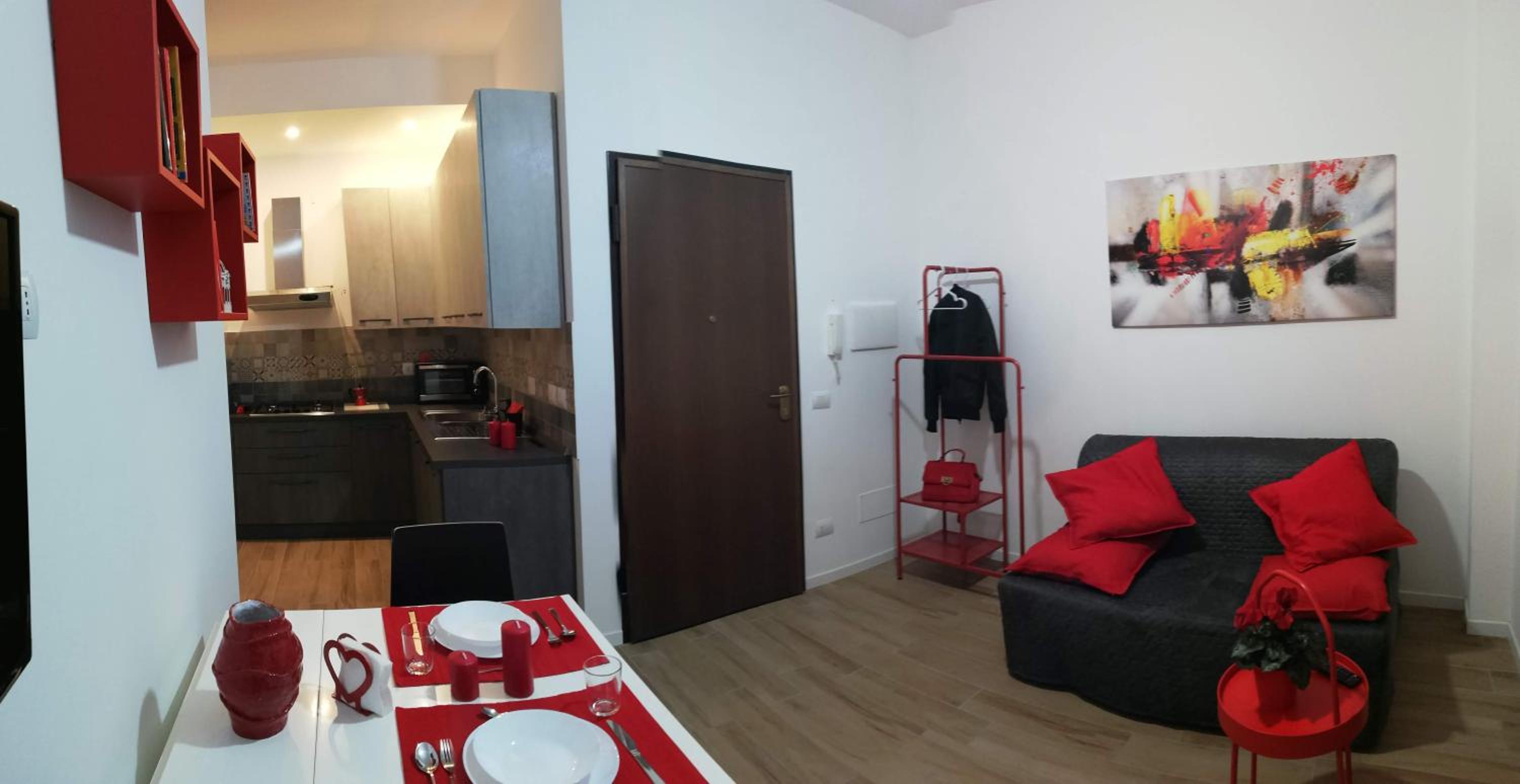 One-Bedroom Apartment photo 2