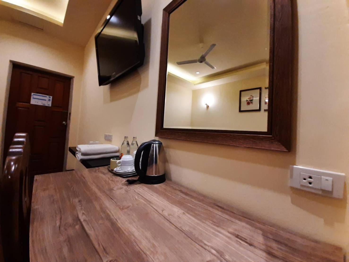 Deluxe Double or Twin Room - Photo 3