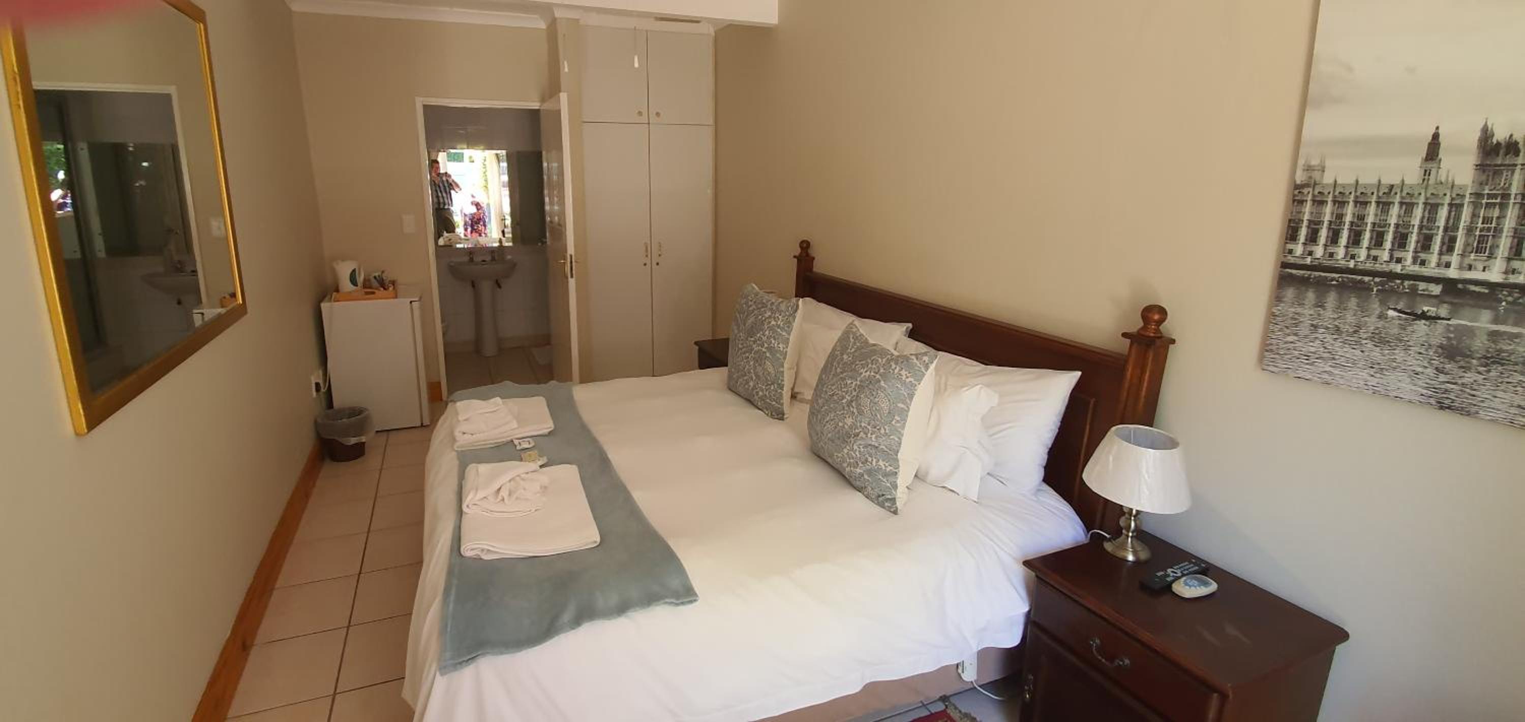 Standard Double or Twin Room photo 1