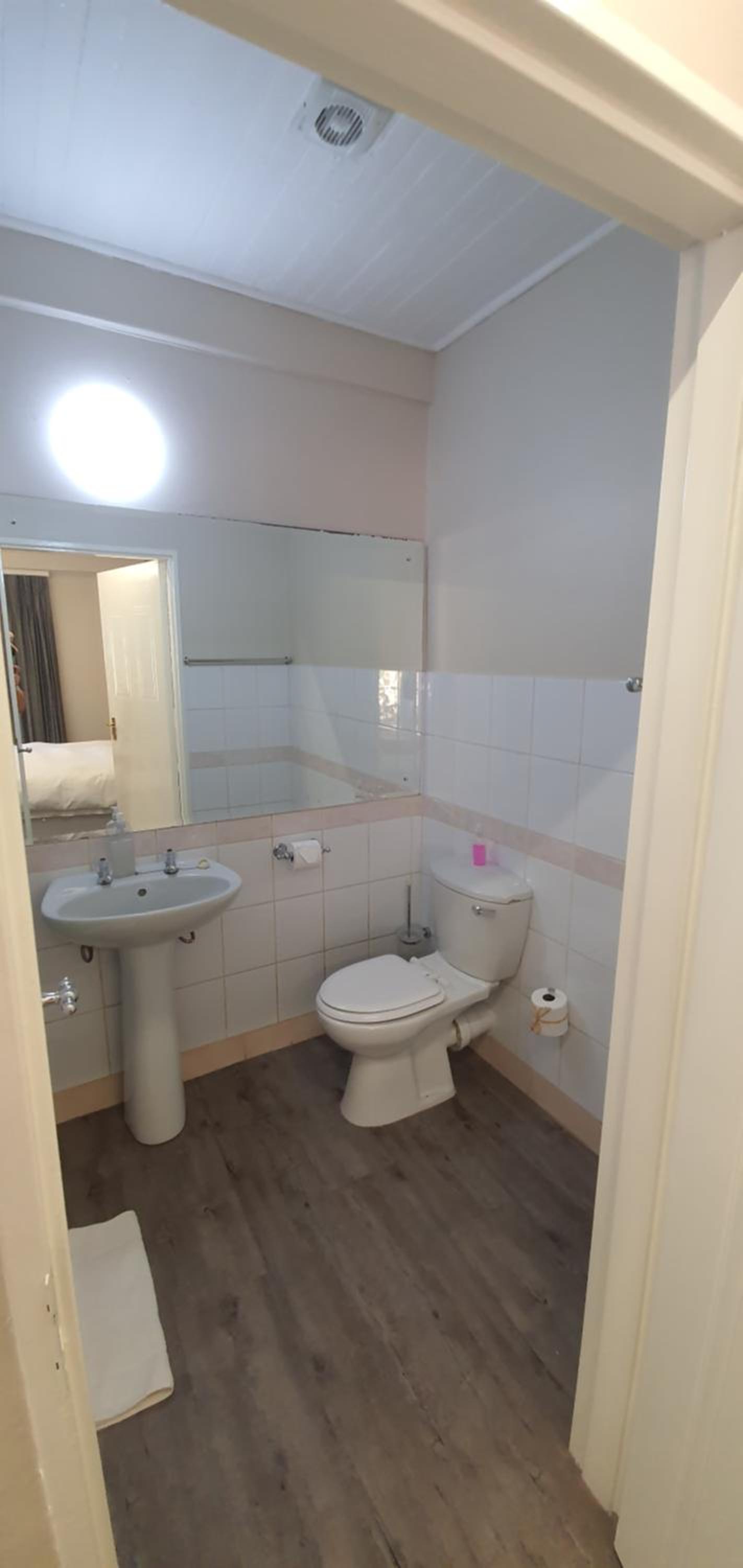 Triple Room with Bathroom - Photo 3
