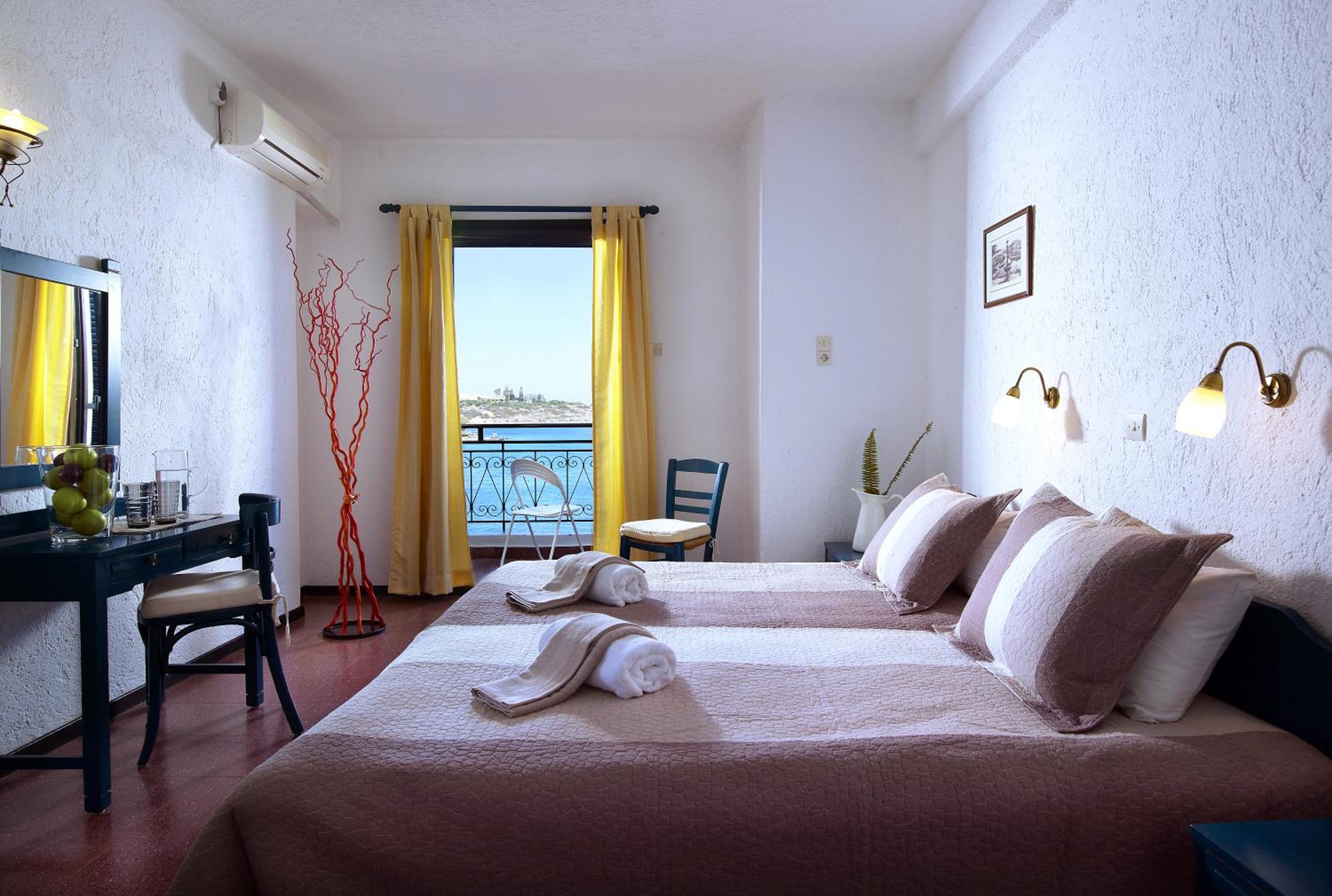 Double or Twin Room with Sea View photo 1