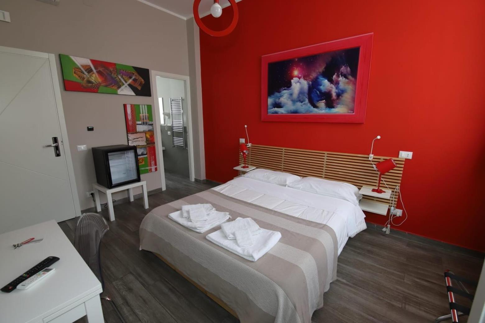 Standard King Room - Photo 2