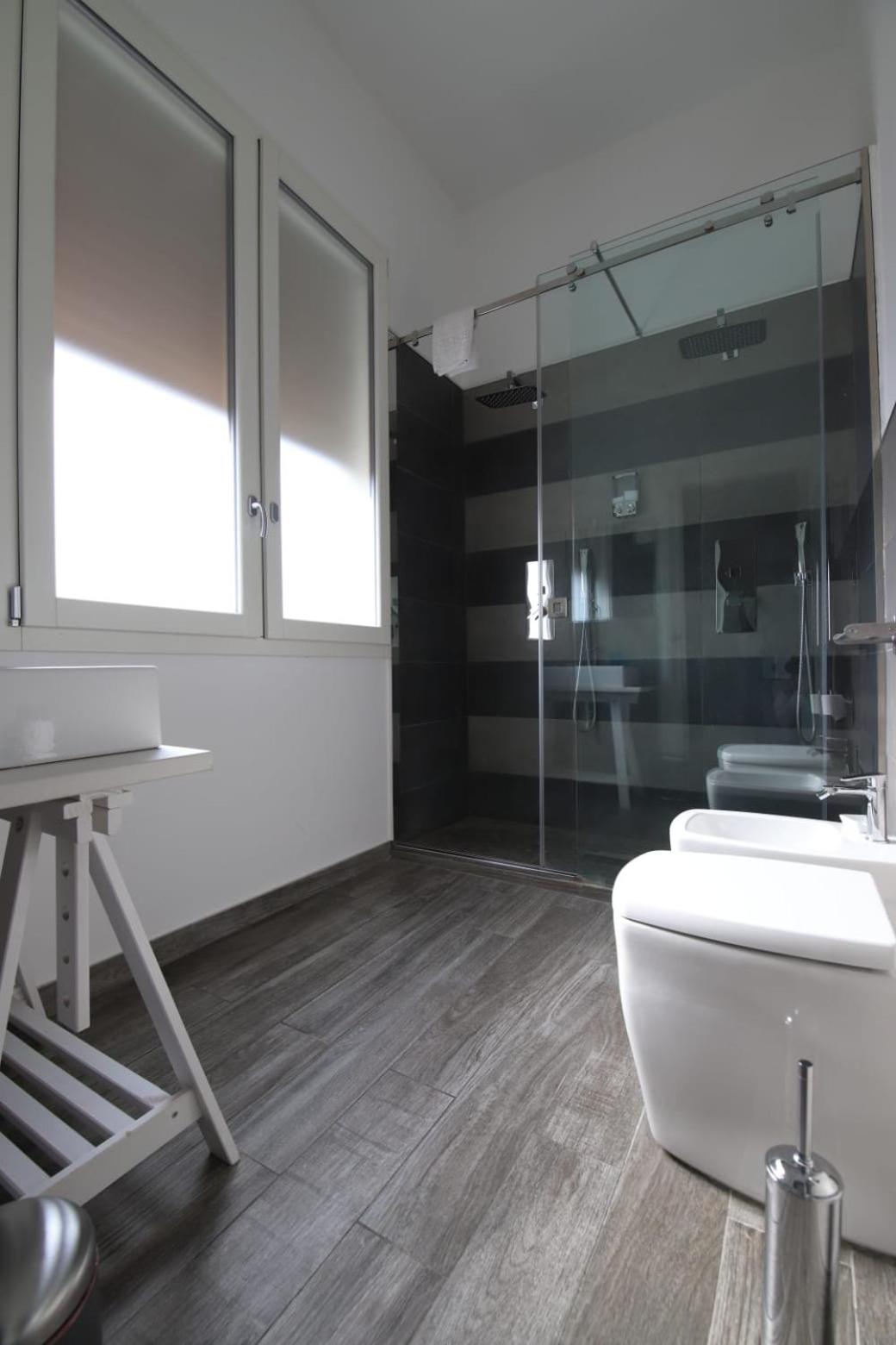 Luxury Quadruple Room - Photo 14