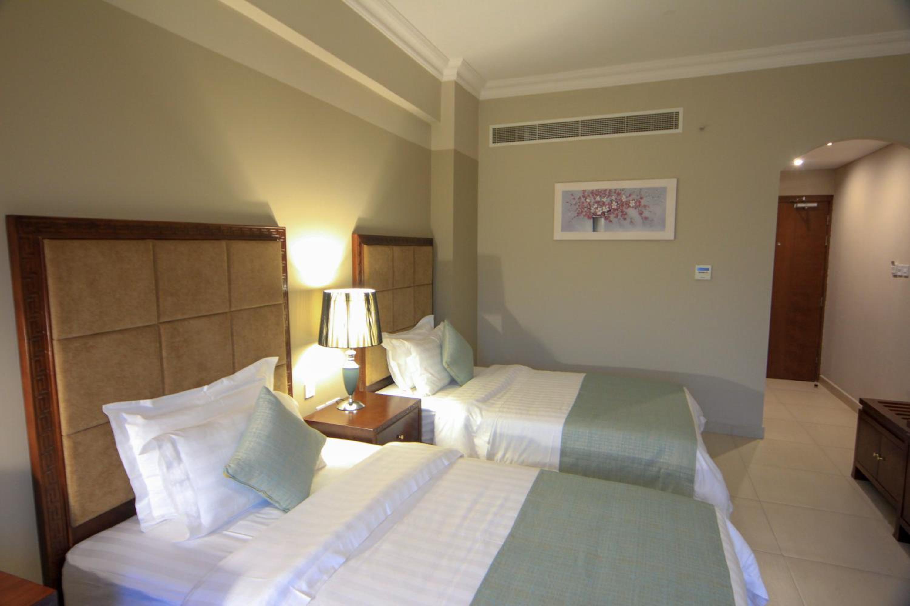 Economy Twin Room photo 3