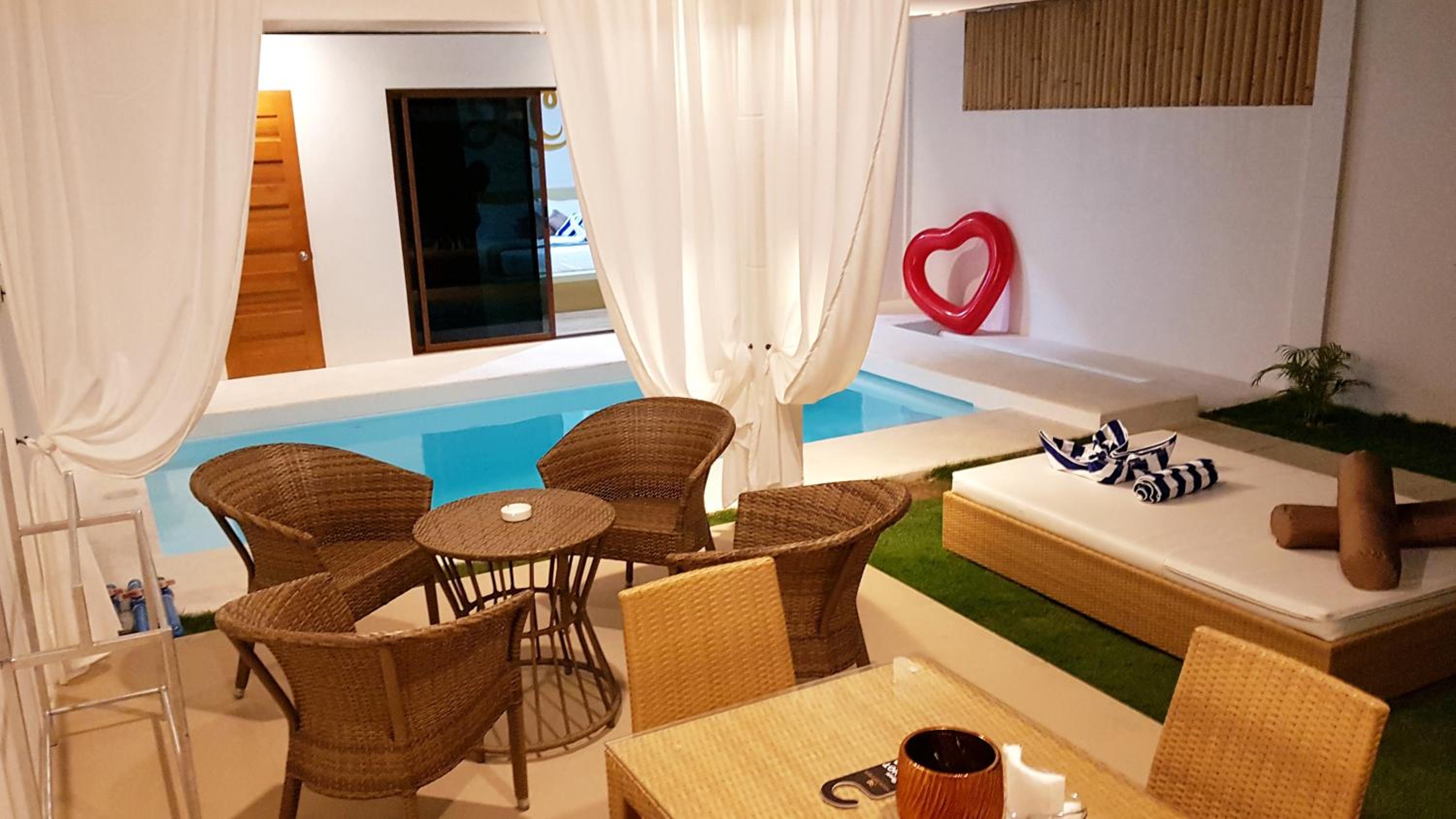 One-Bedroom Villa with Private Pool - Photo 20
