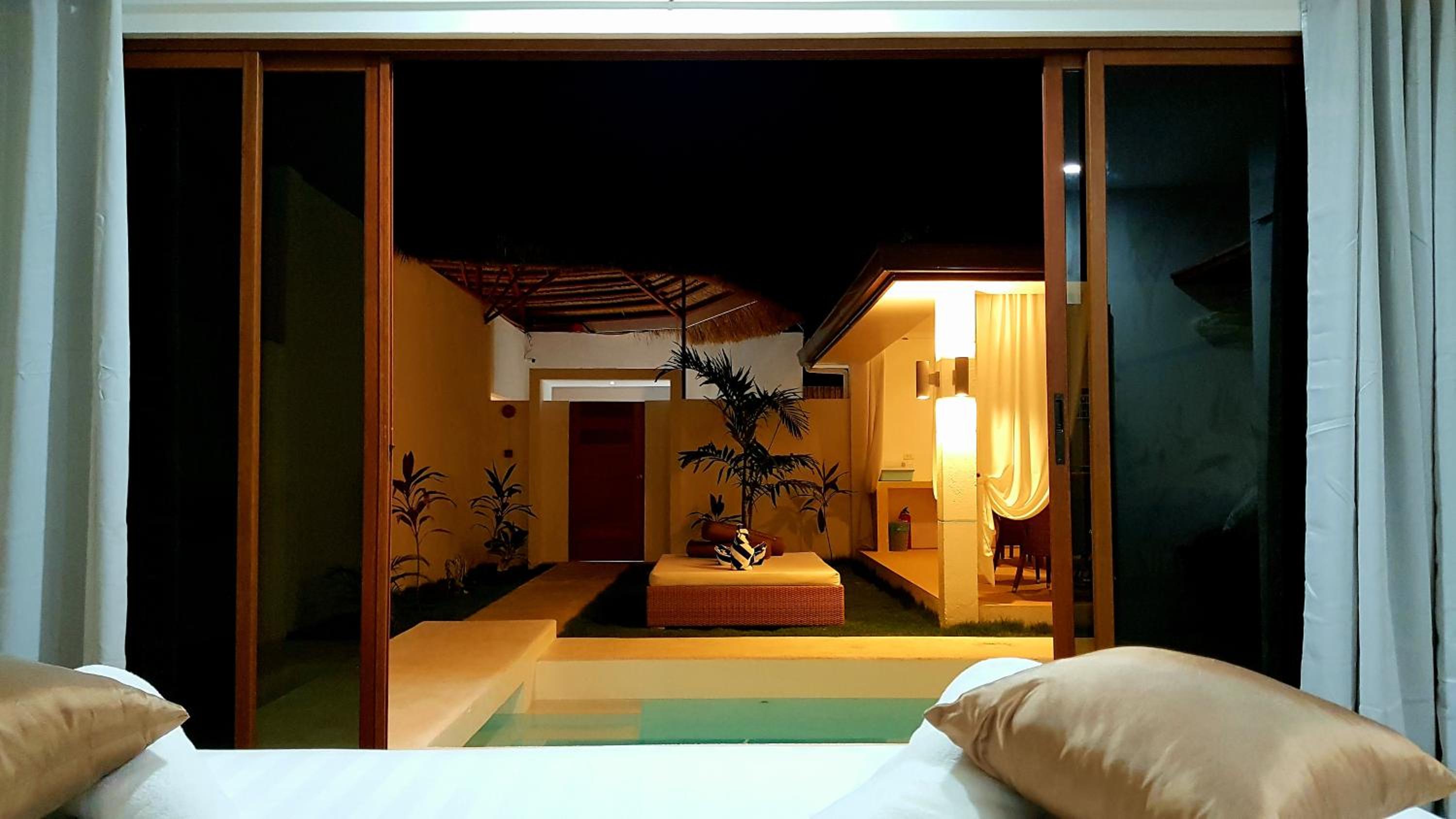 One-Bedroom Villa with Private Pool - Photo 34