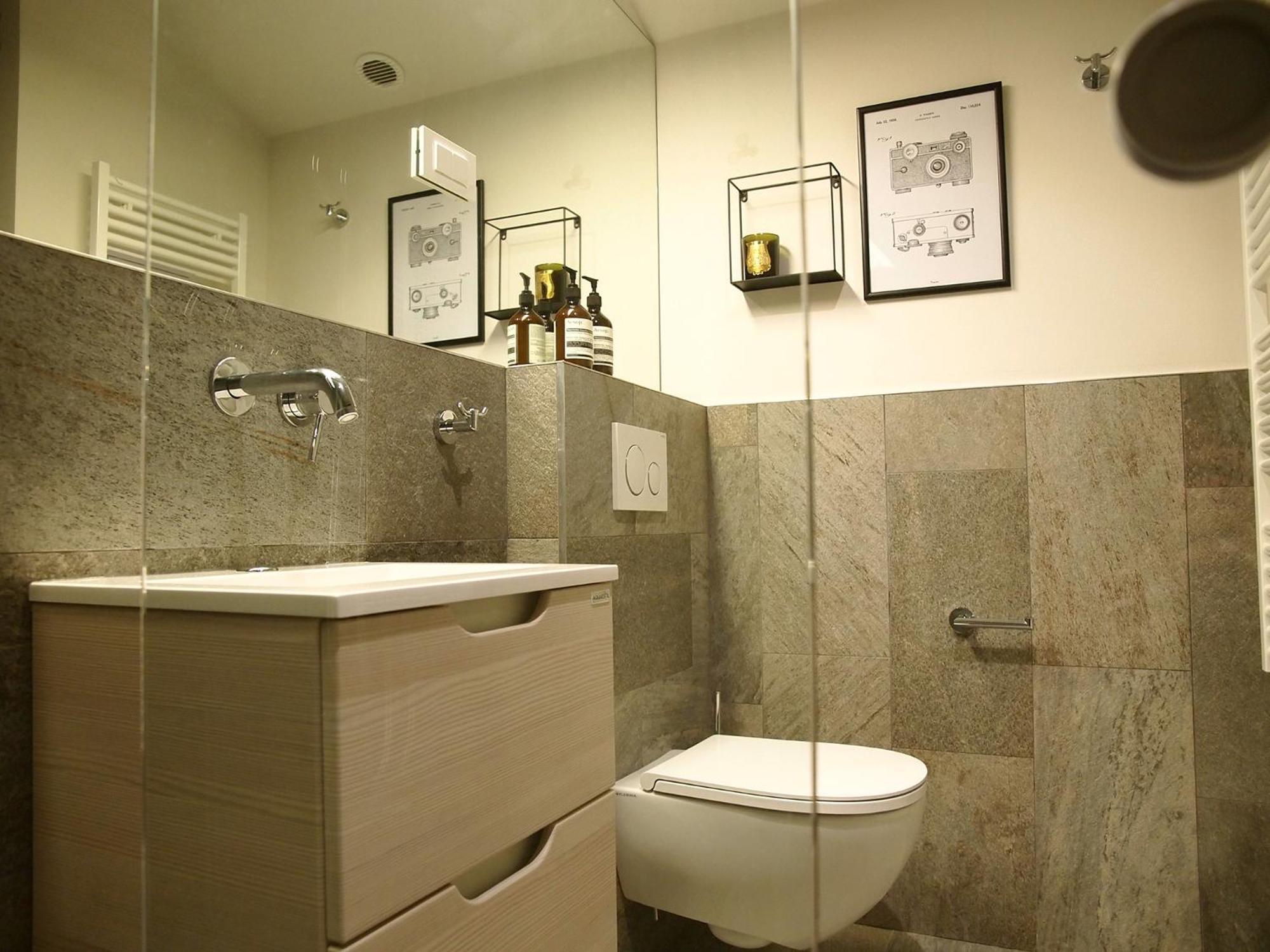 Deluxe Apartment photo 2