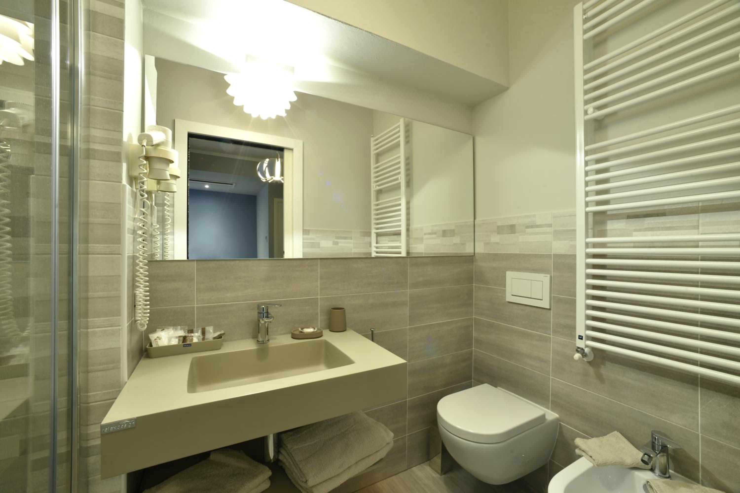 Superior Double or Twin Room photo 3