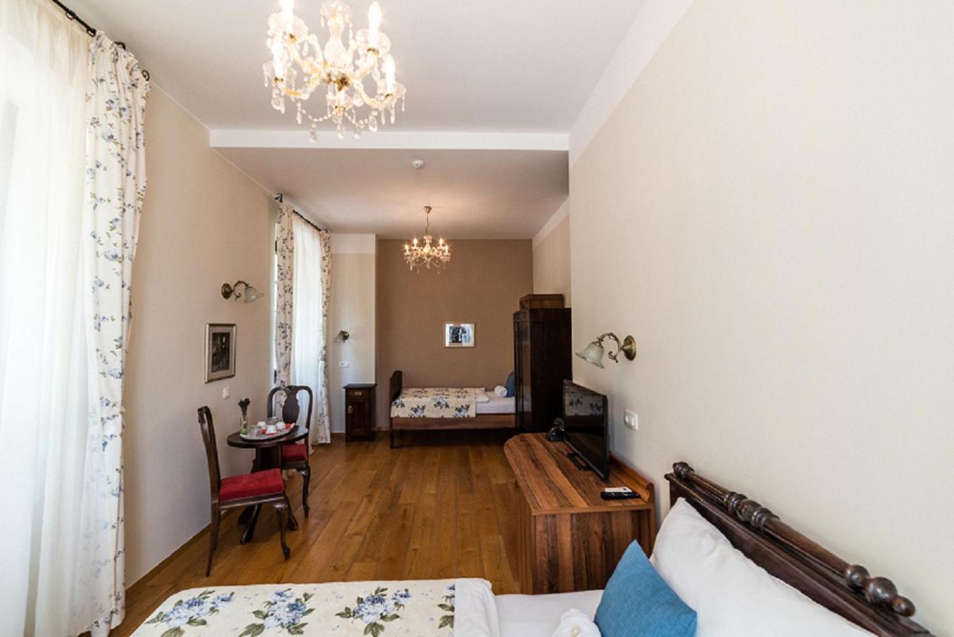Deluxe Triple Room - Photo 7