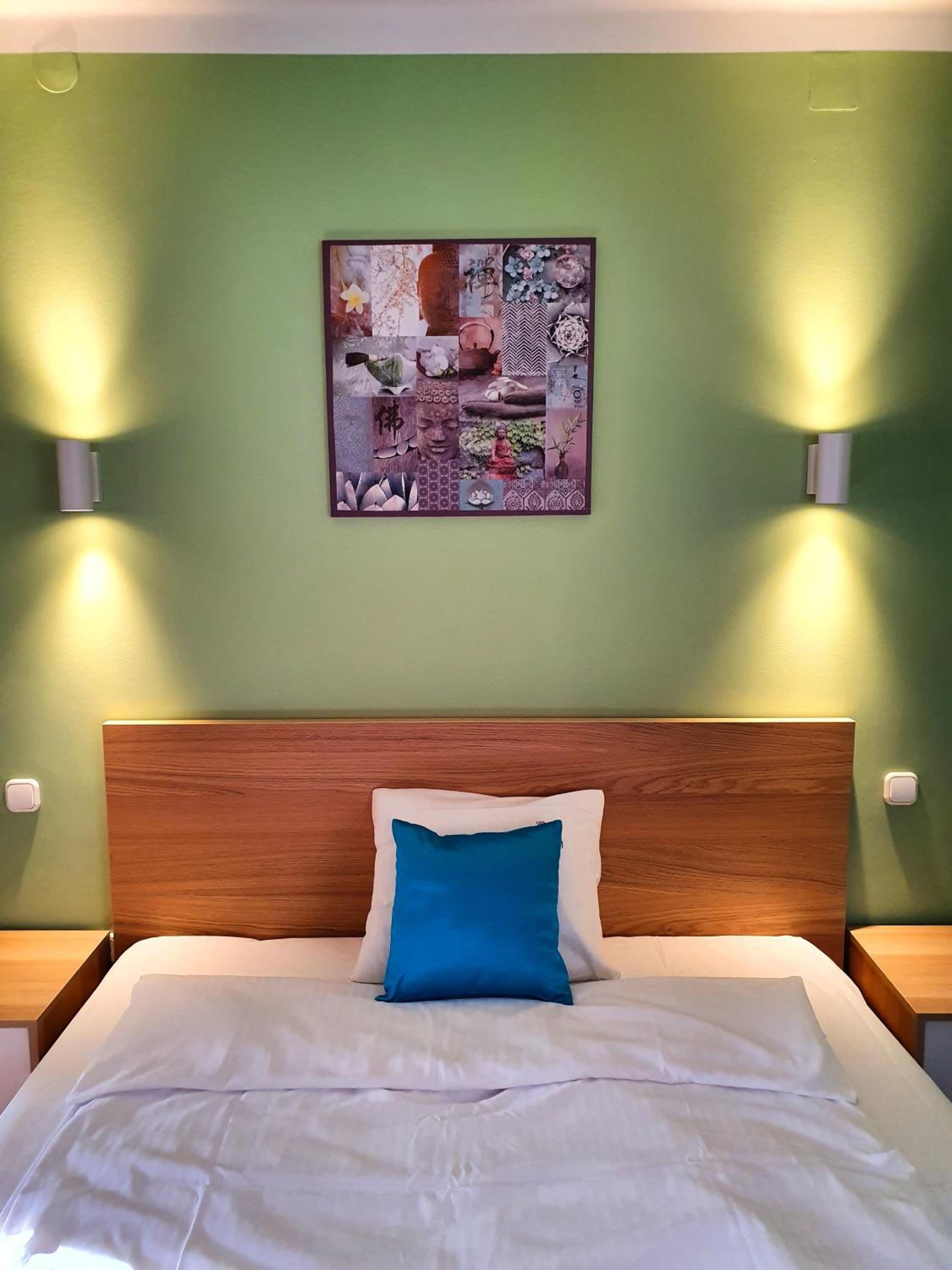 One-Bedroom Apartment - Photo 29