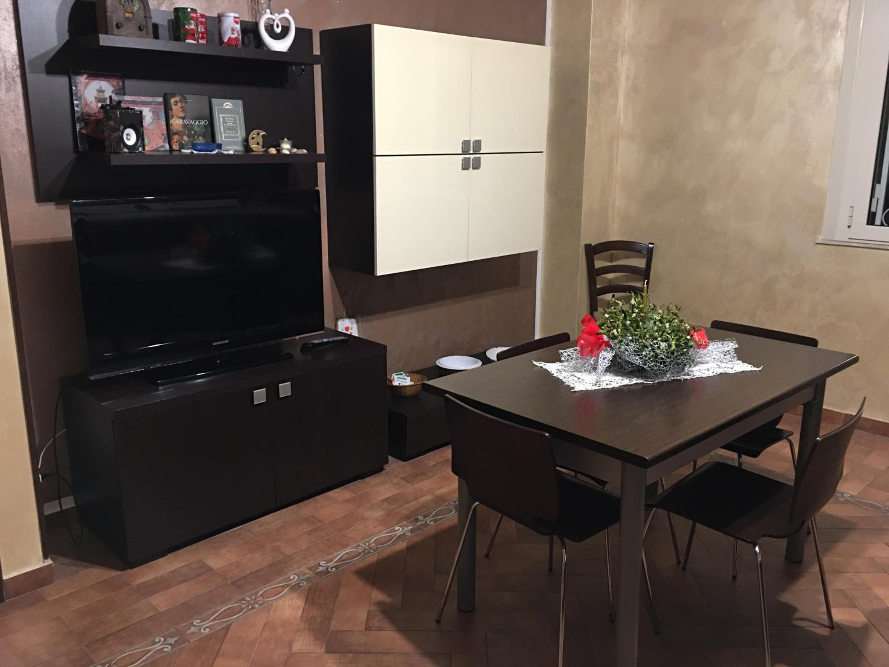 Two-Bedroom Apartment - Photo 43