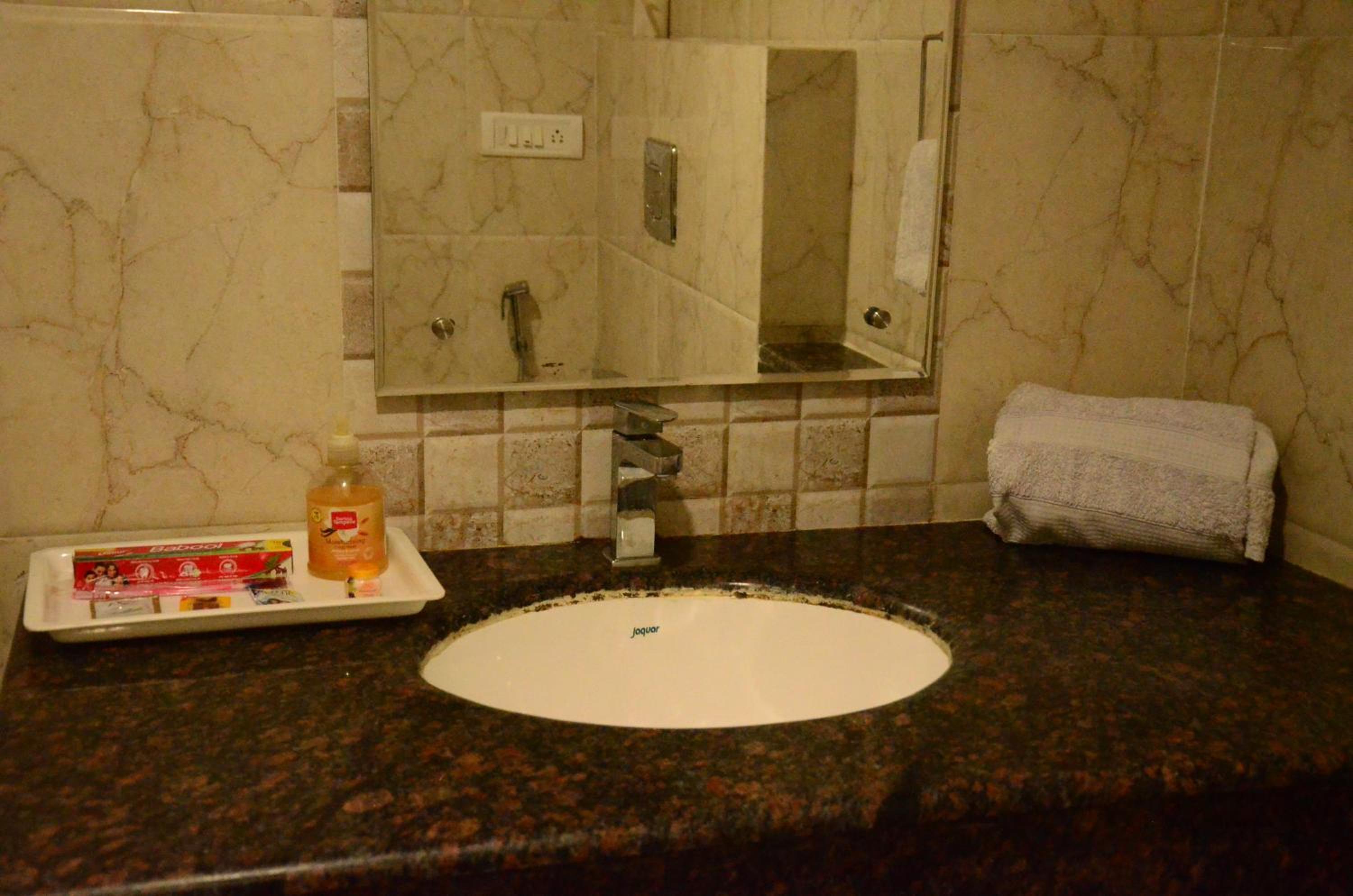 Double Room - Photo 2