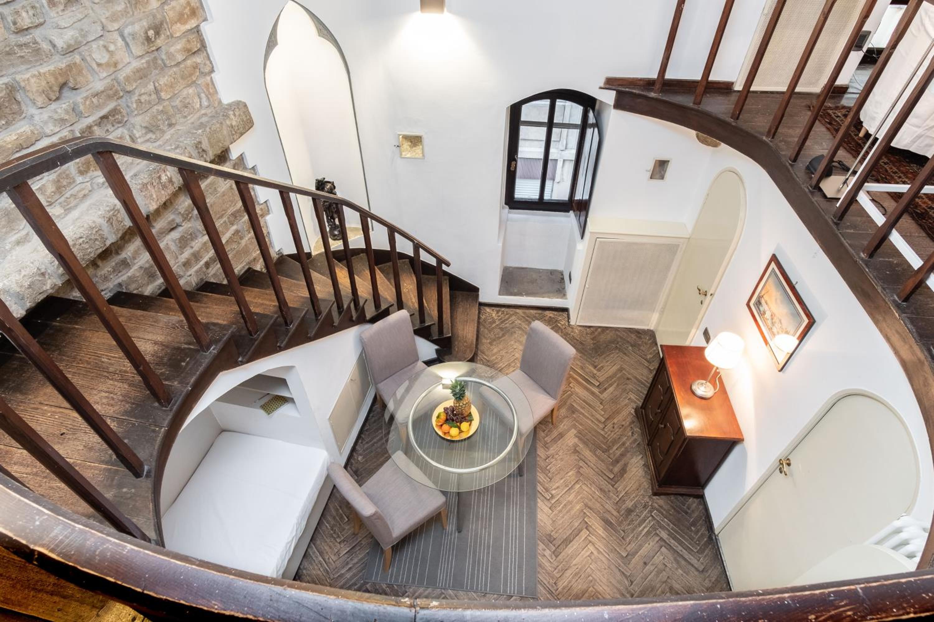 Apartment - Split Level