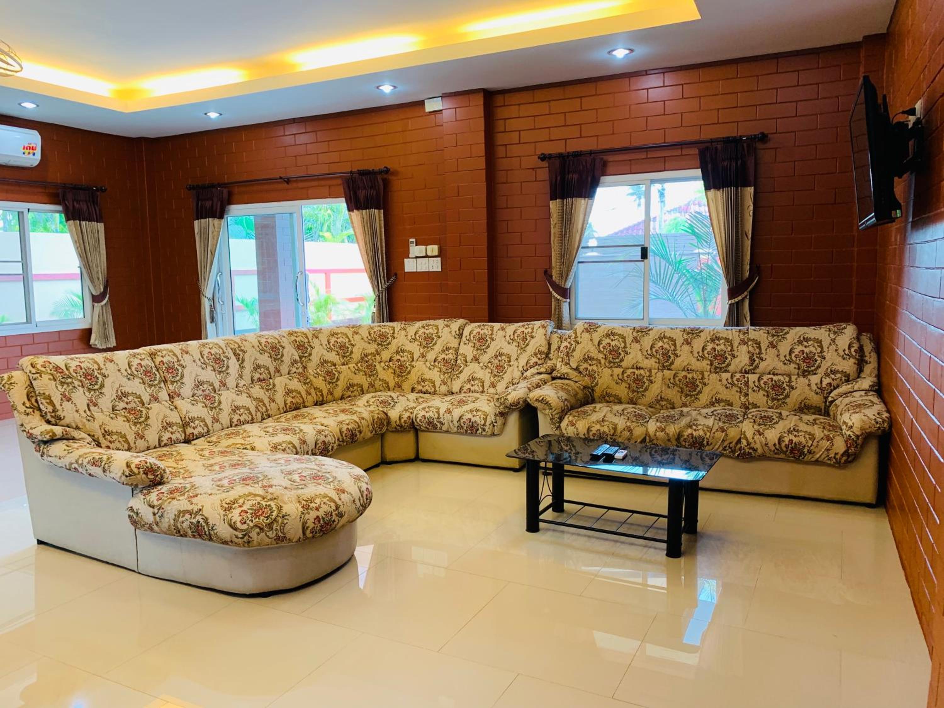 Villa with Private Pool photo 2
