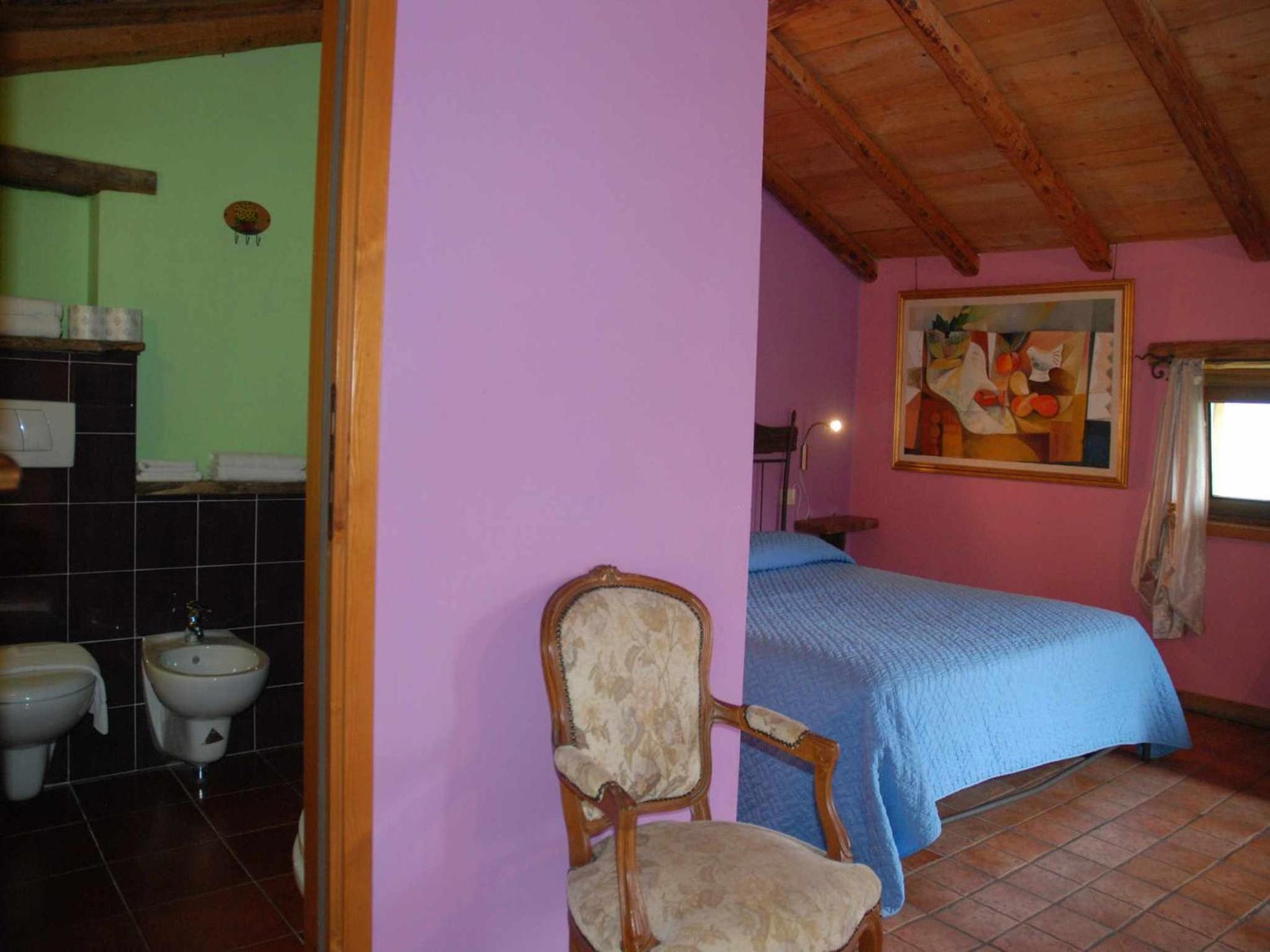 Deluxe Double Room with Balcony - Photo 10