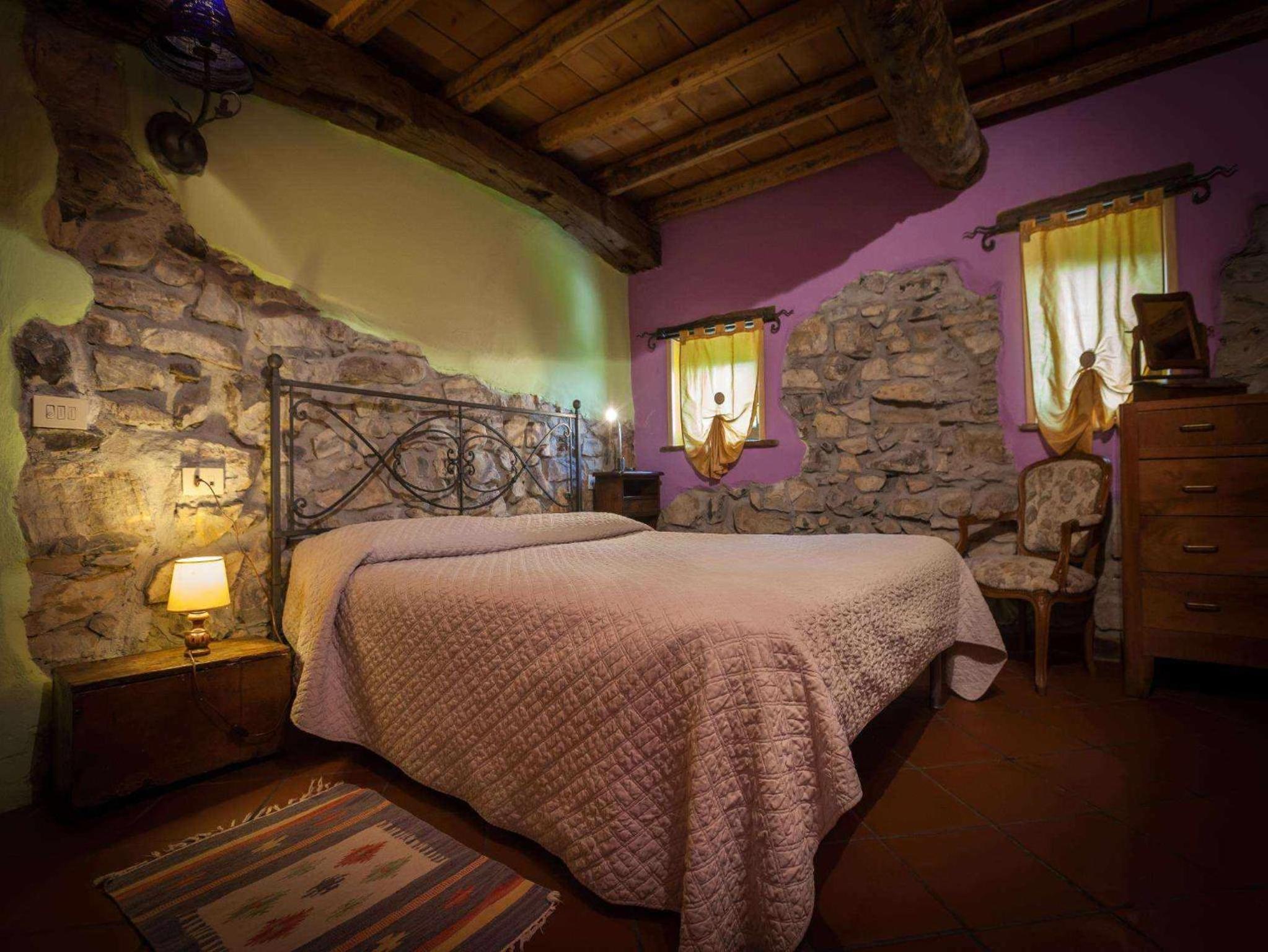 Standard Double Room - Photo 9