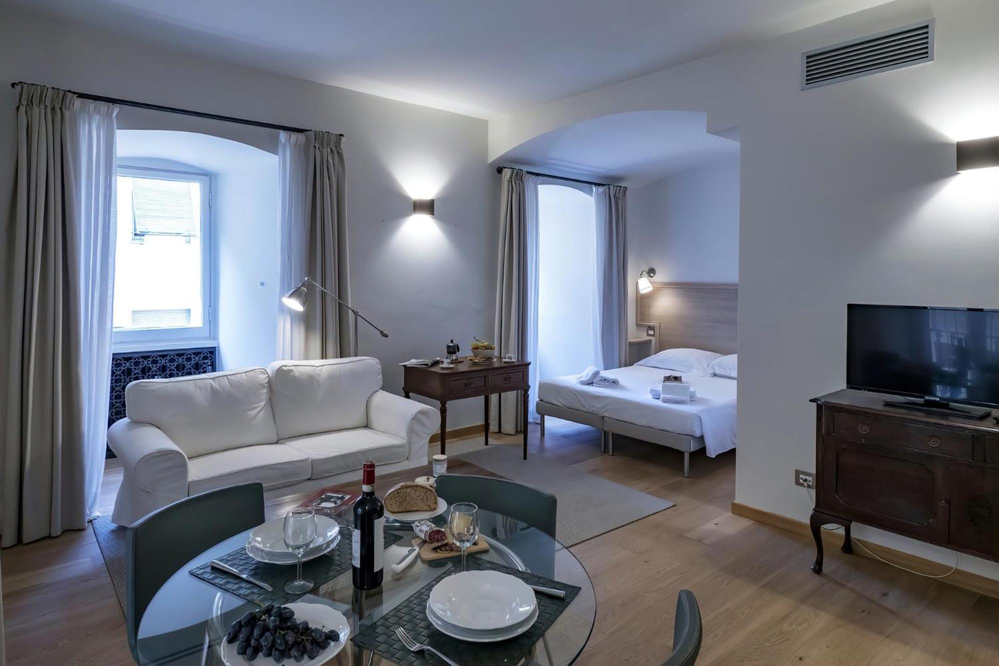Studio Apartment